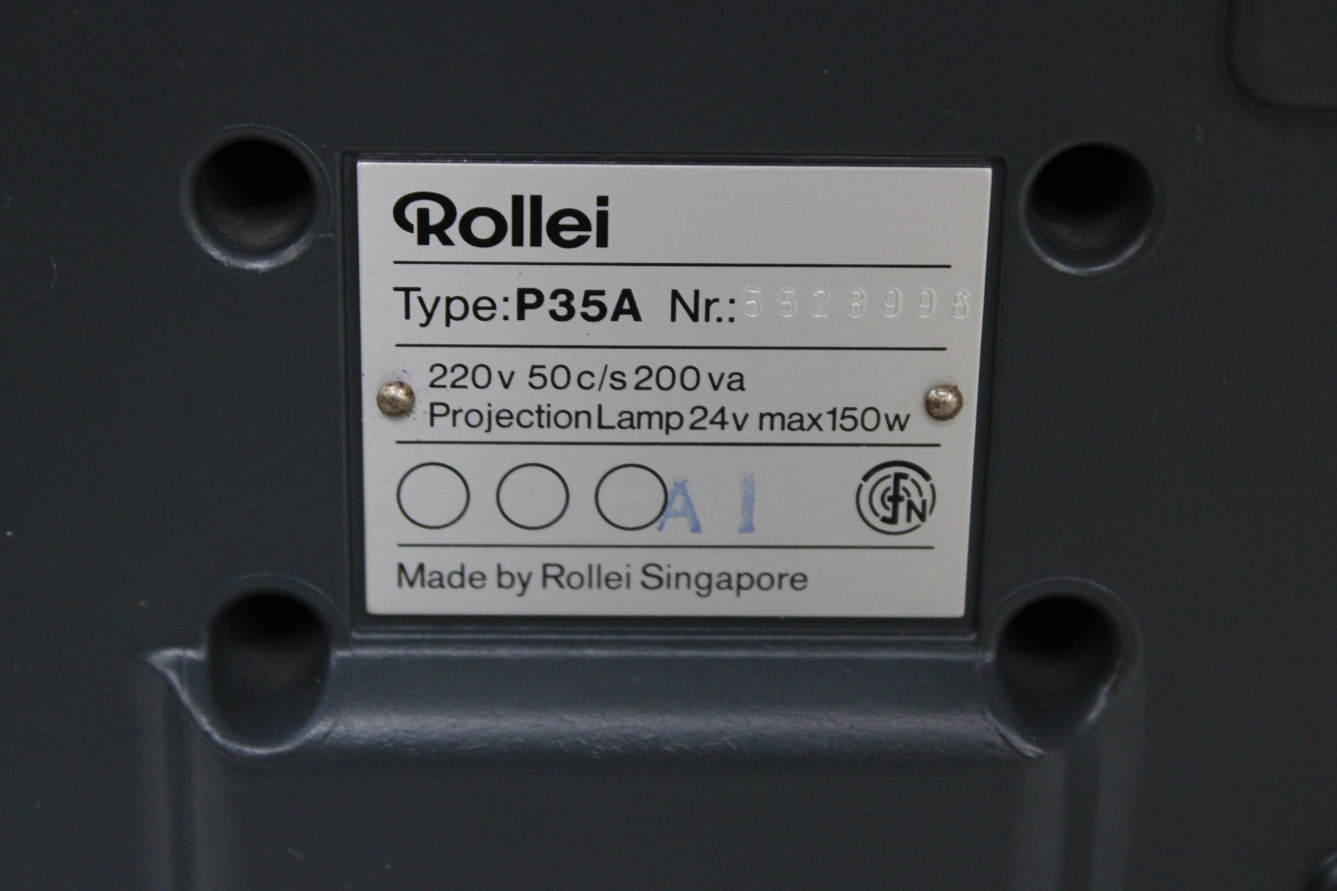 Rollei Diaprojector met hoes en kabels – foto 10 – kavel bij GSD Auctions, Zoeterwoude