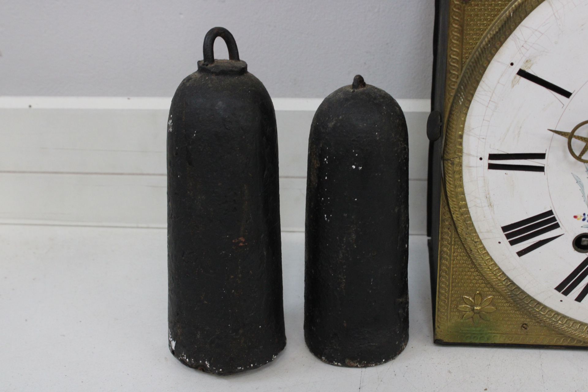Wandklok L Barbier à la Courtine met pendel en gewicht – foto 5 – kavel bij GSD Auctions, Zoeterwoude
