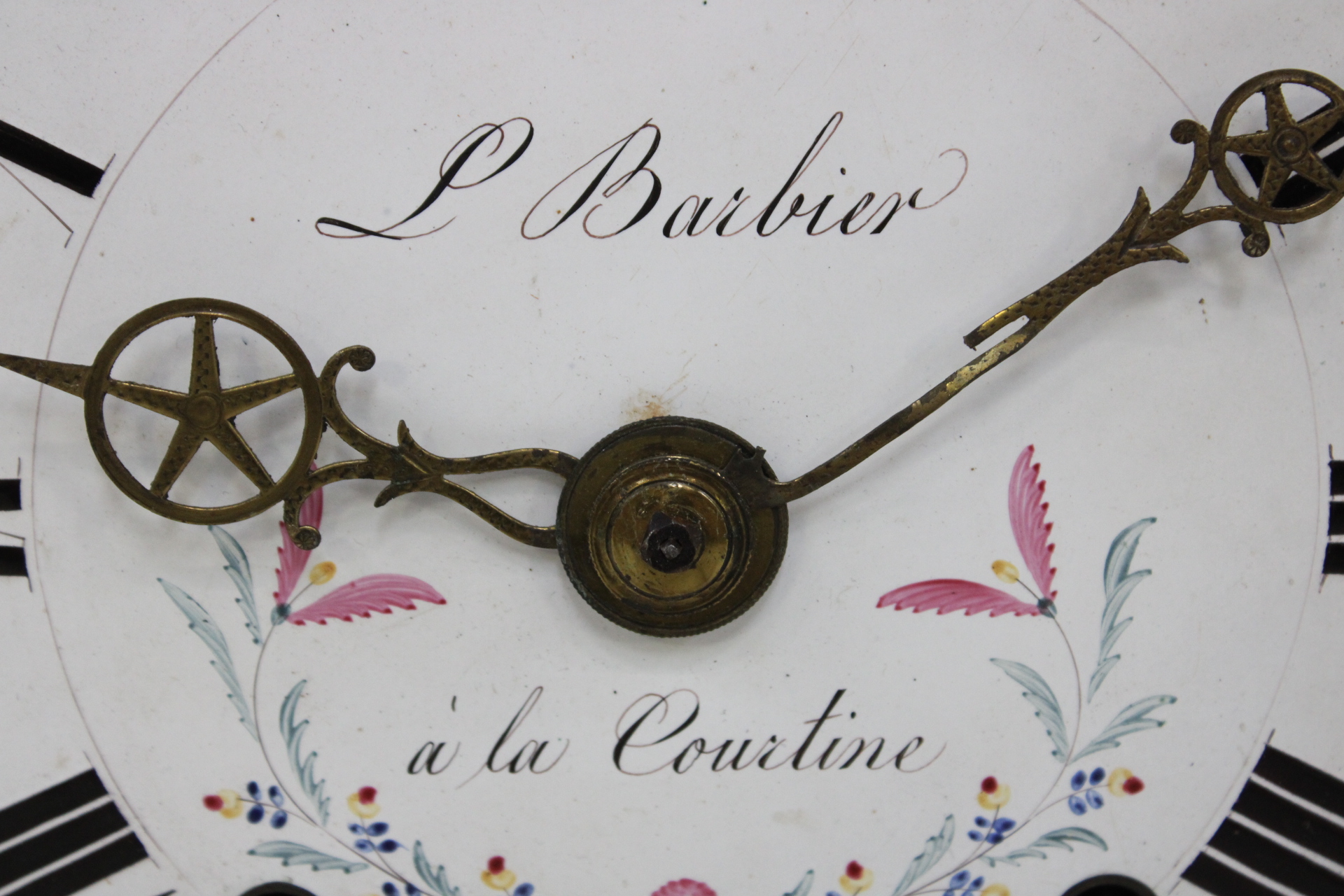 Wandklok L Barbier à la Courtine met pendel en gewicht – foto 6 – kavel bij GSD Auctions, Zoeterwoude