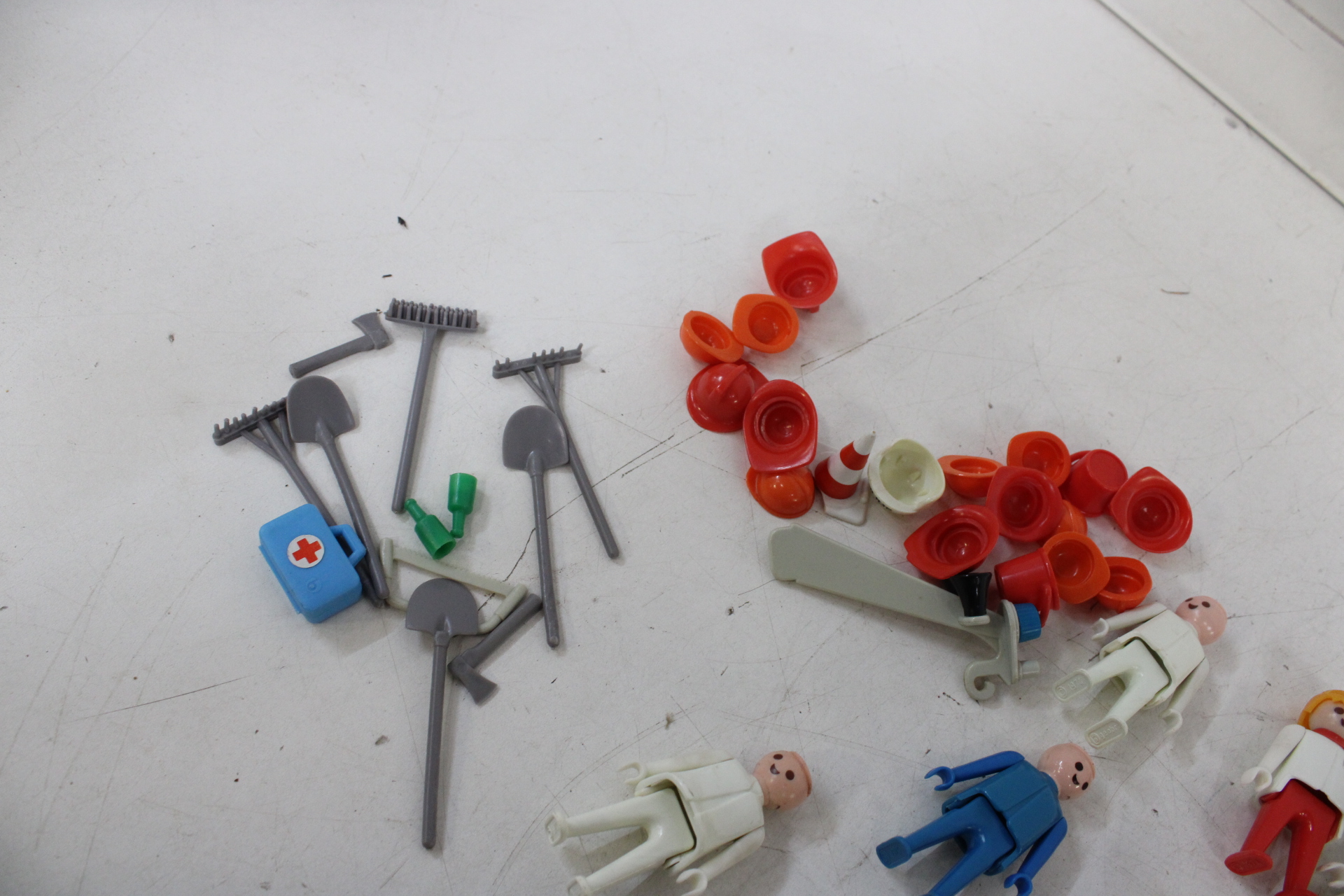 Set Playmobil voertuigen en figuren – foto 8 – kavel bij GSD Auctions, Zoeterwoude