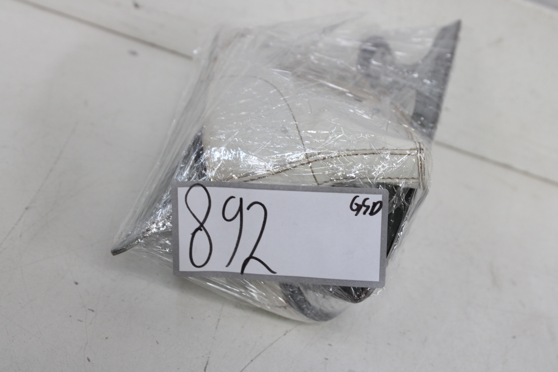 Witte ijsschaatsen dames – foto 10 – kavel bij GSD Auctions, Zoeterwoude
