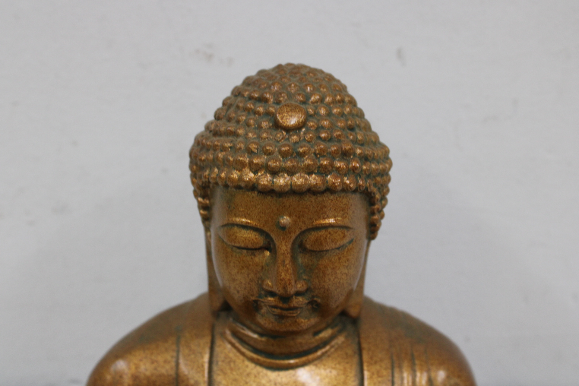 Beeld Boeddha in meditatiehouding – foto 3 – kavel bij GSD Auctions, Zoeterwoude