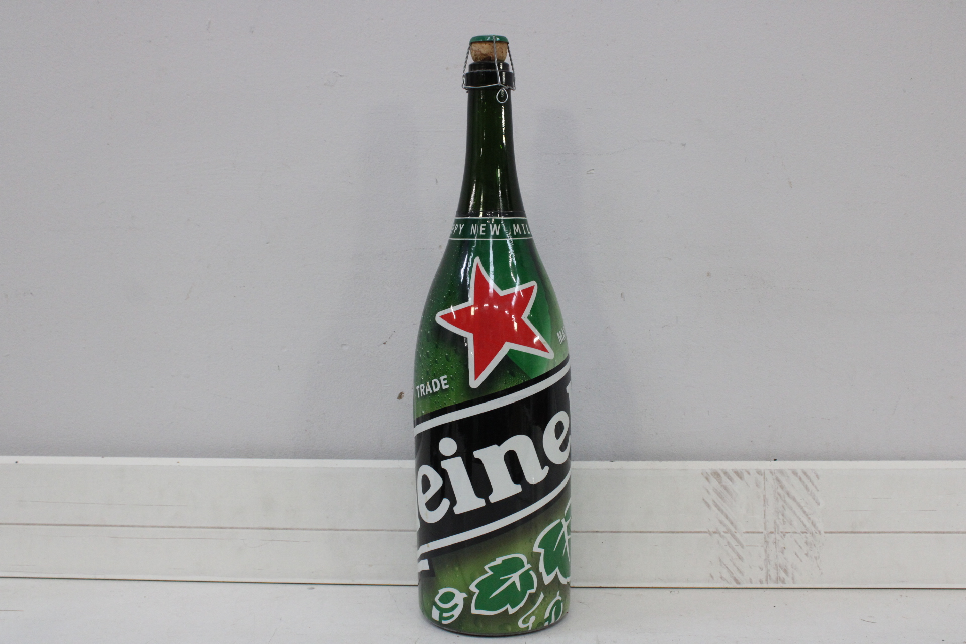 Heineken fles model bier – foto 2 – kavel bij GSD Auctions, Zoeterwoude