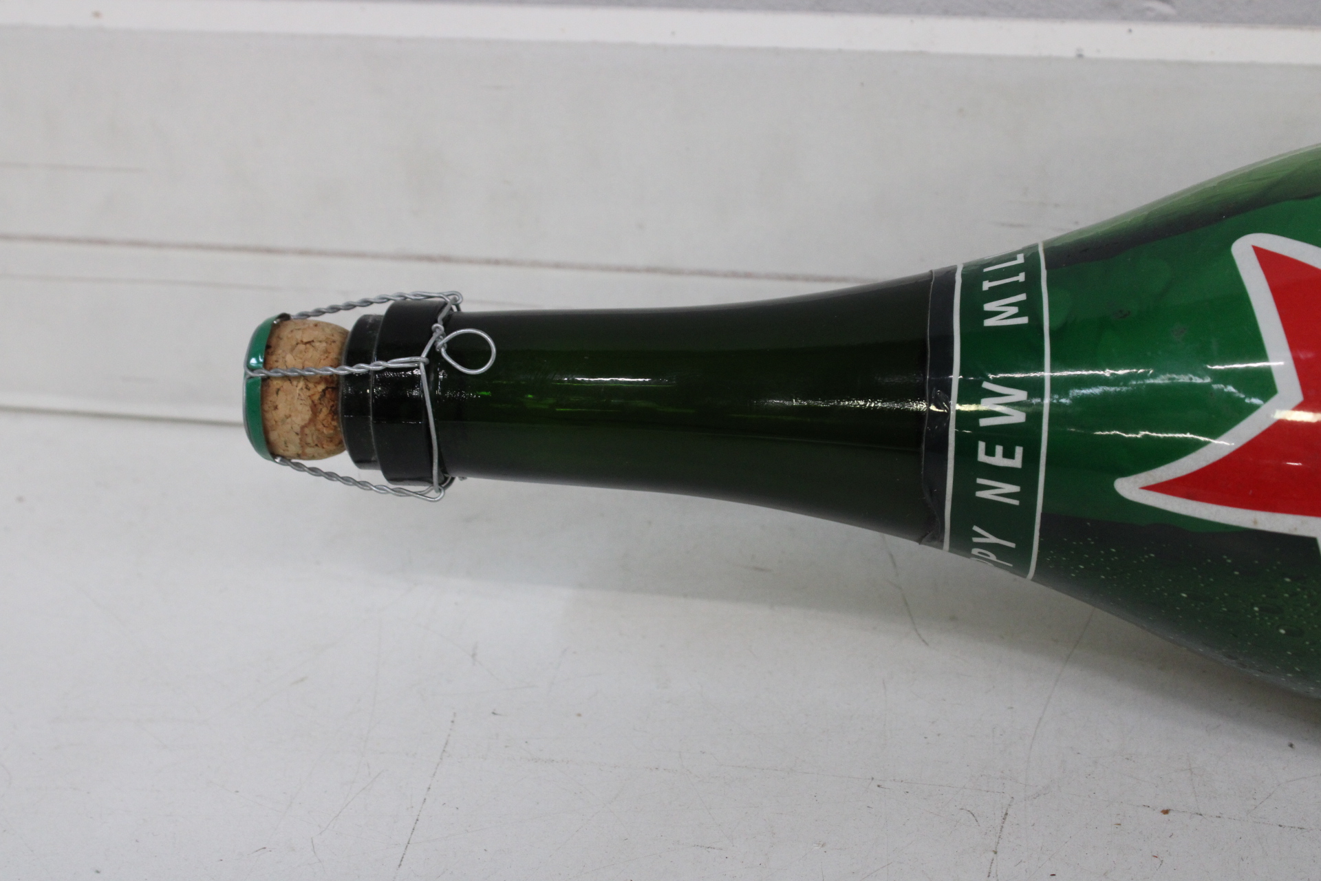 Heineken fles model bier – foto 6 – kavel bij GSD Auctions, Zoeterwoude