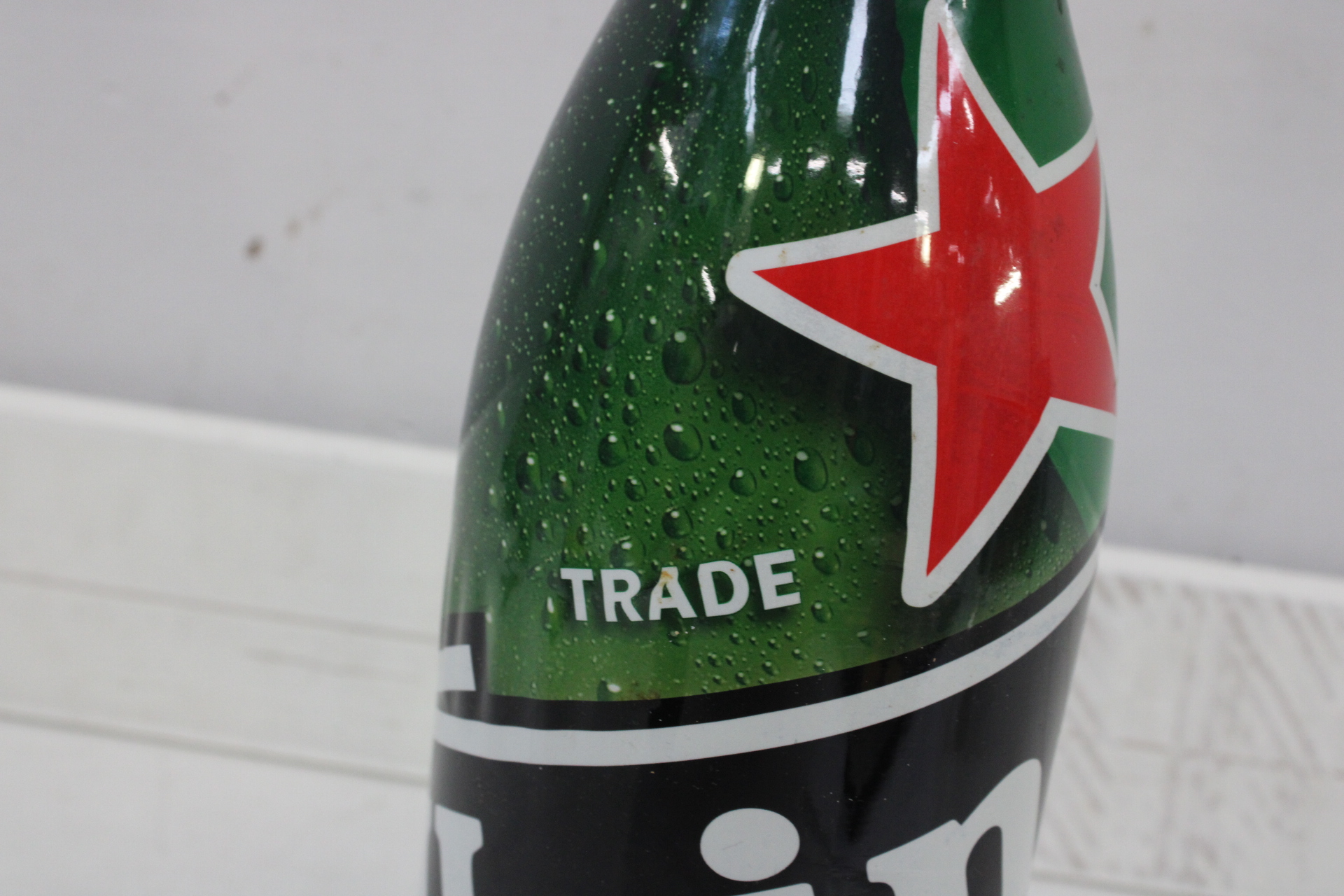 Heineken fles model bier – foto 7 – kavel bij GSD Auctions, Zoeterwoude