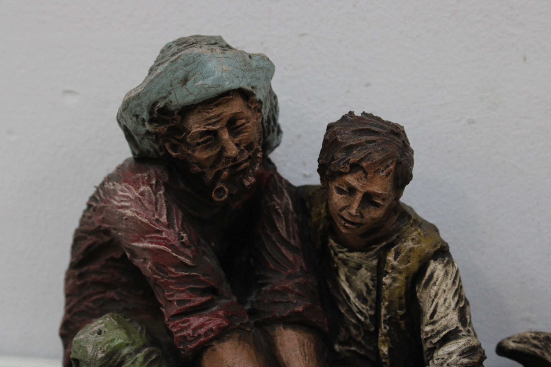 Twee gedetailleerde bronzen beeldjes van vissersscènes – foto 3 – kavel bij GSD Auctions, Zoeterwoude