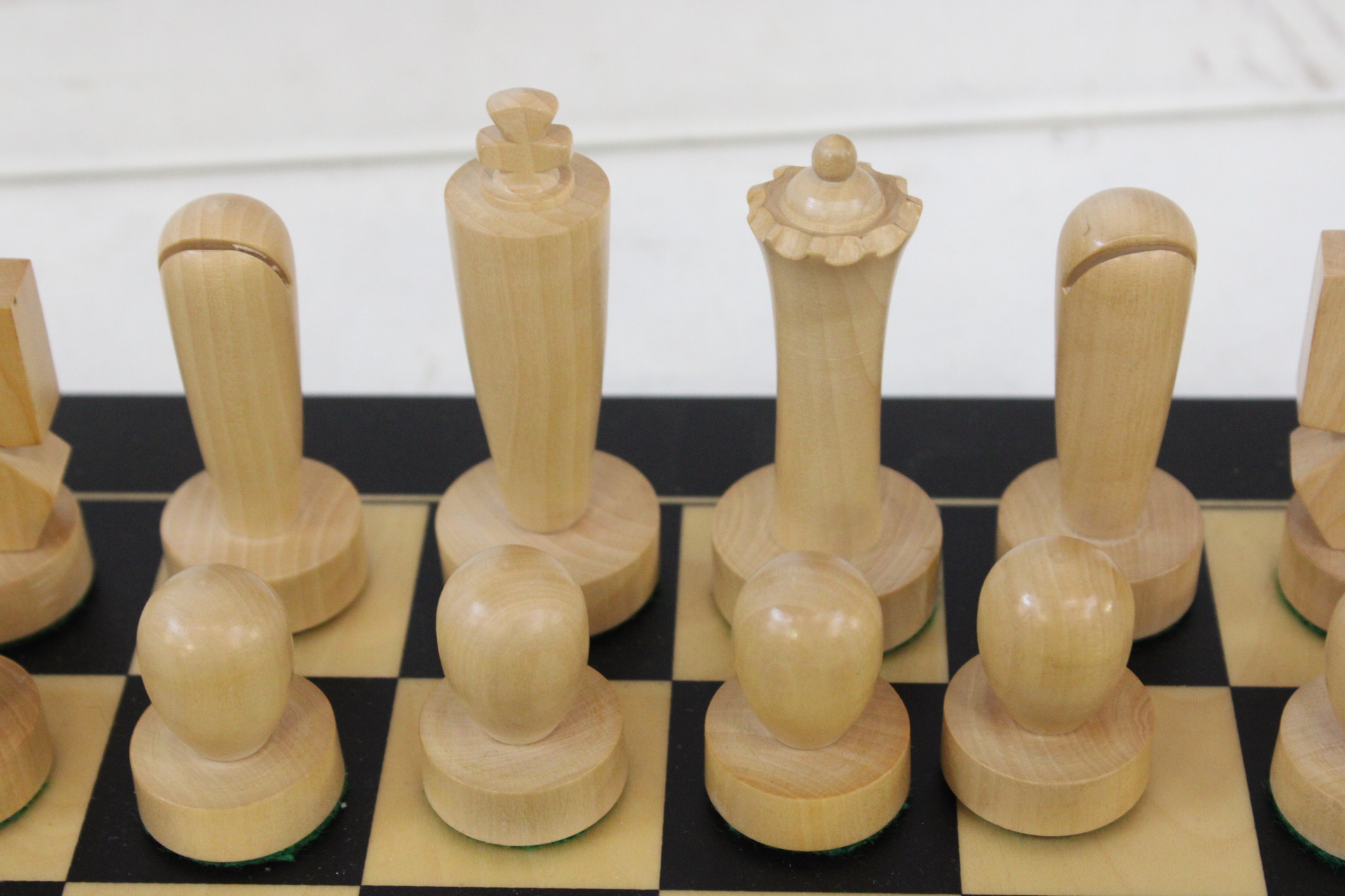 Houten schaakspel met stukken en box – foto 7 – kavel bij GSD Auctions, Zoeterwoude