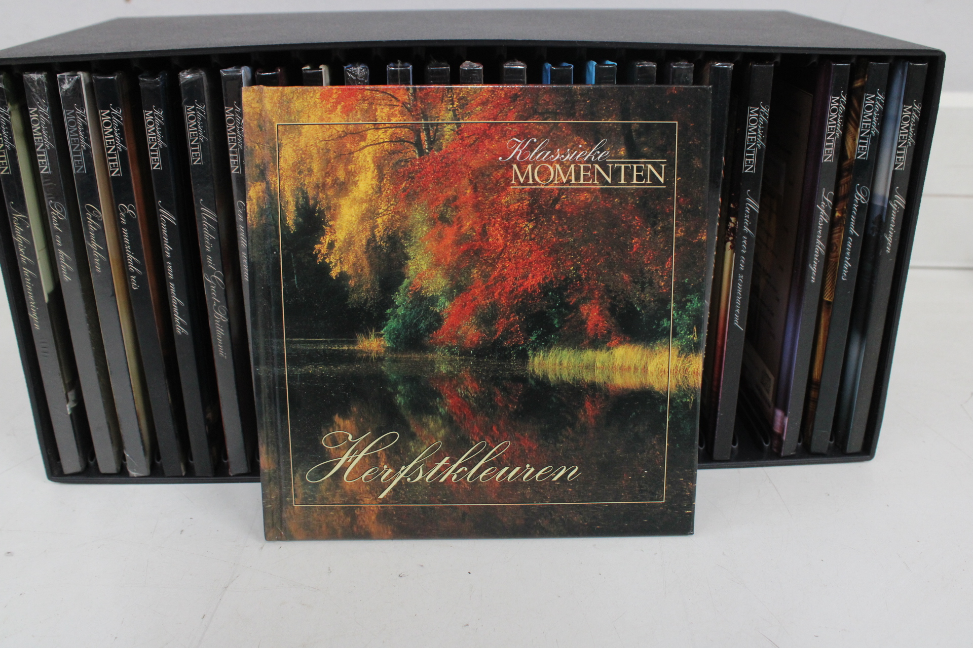Box met klassieke muziek cd's 'Klassieke Momenten' – foto 4 – kavel bij GSD Auctions, Zoeterwoude