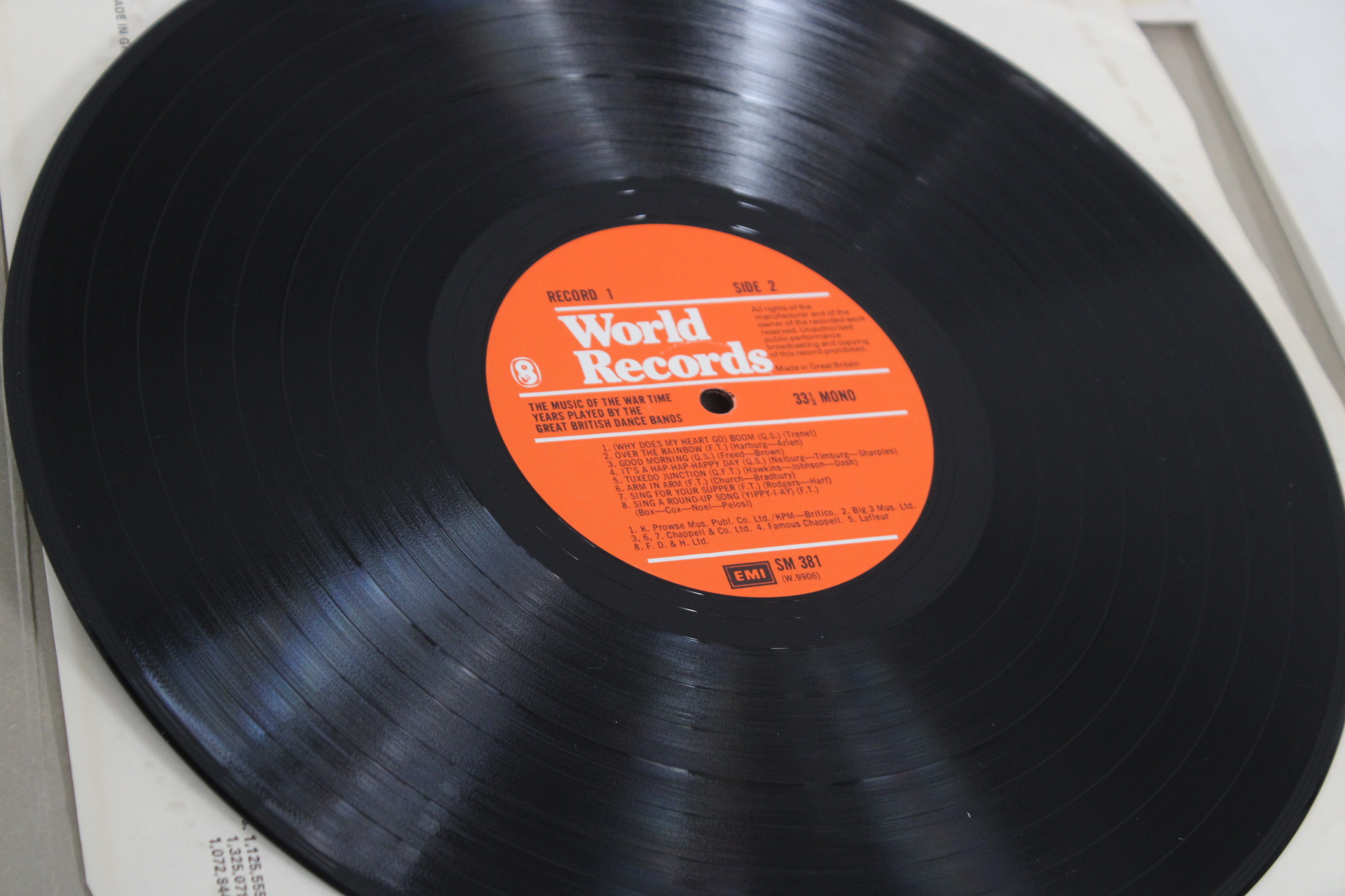 Hits of World War II vinylplaat – foto 7 – kavel bij GSD Auctions, Zoeterwoude