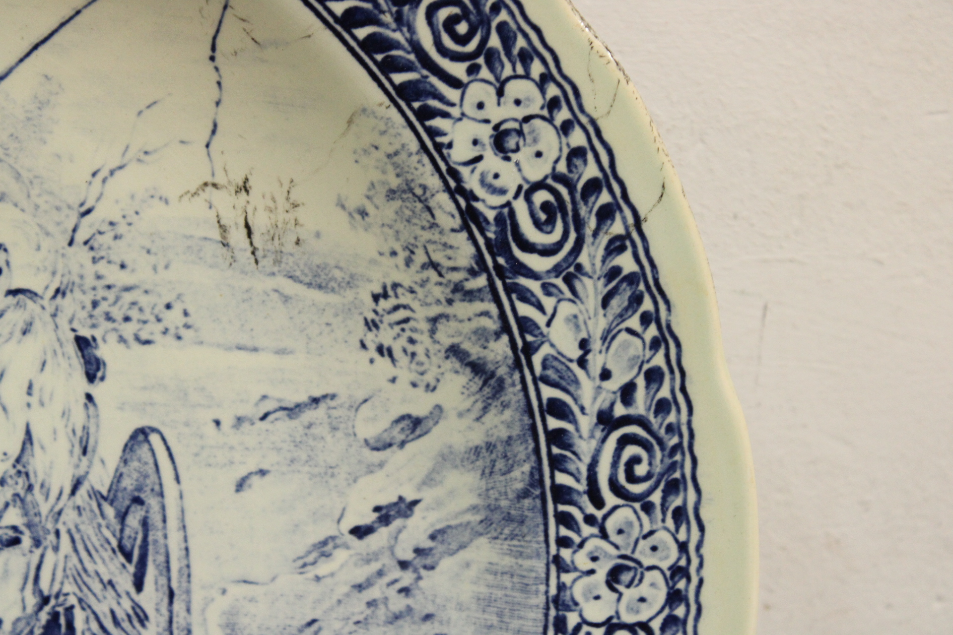 Decoratief blauw-wit bord met paard en koetsiers – foto 4 – kavel bij GSD Auctions, Zoeterwoude