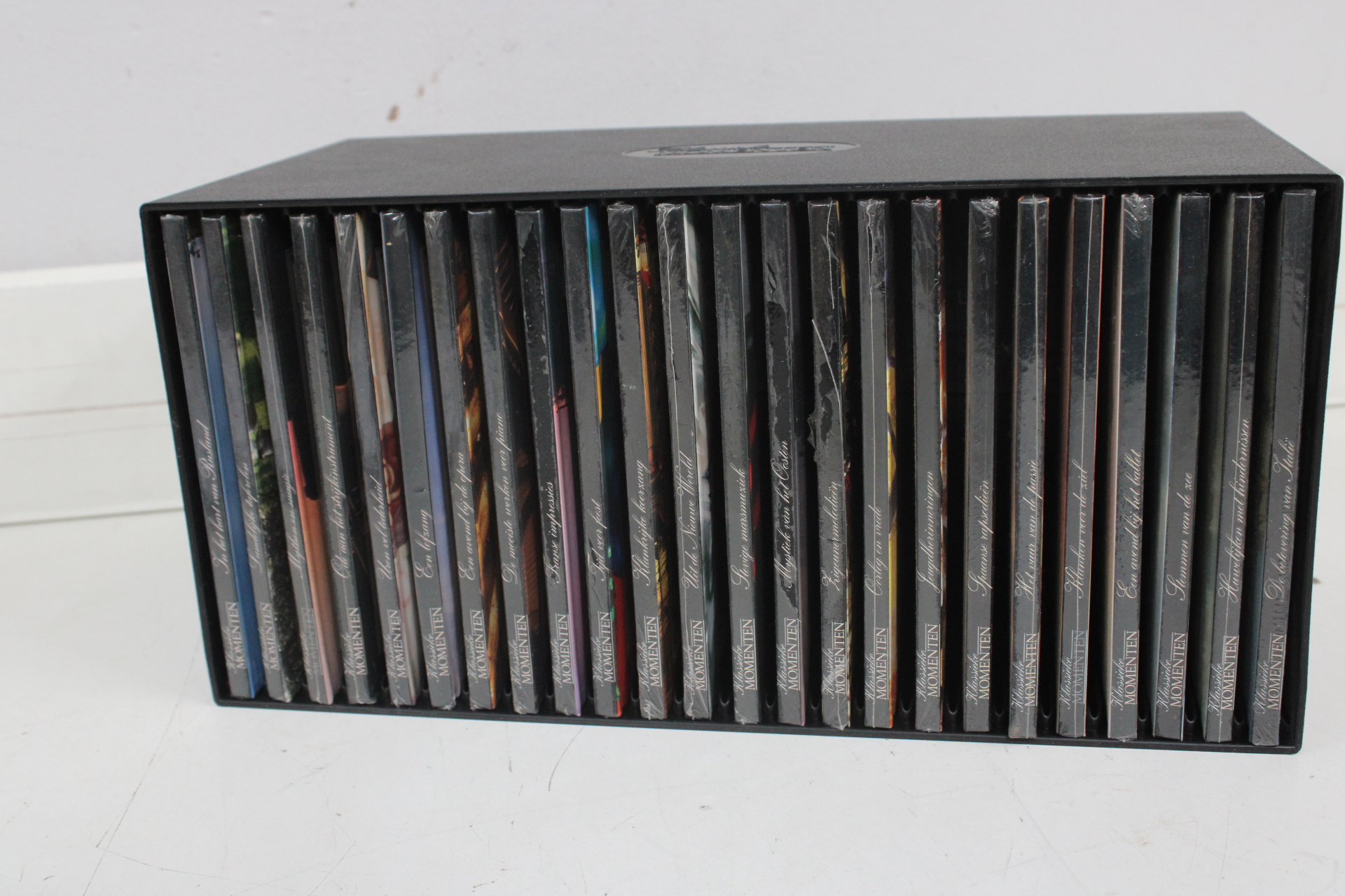 Collectie cd's Der Kleine Momenten in opbergdoos – foto 3 – kavel bij GSD Auctions, Zoeterwoude