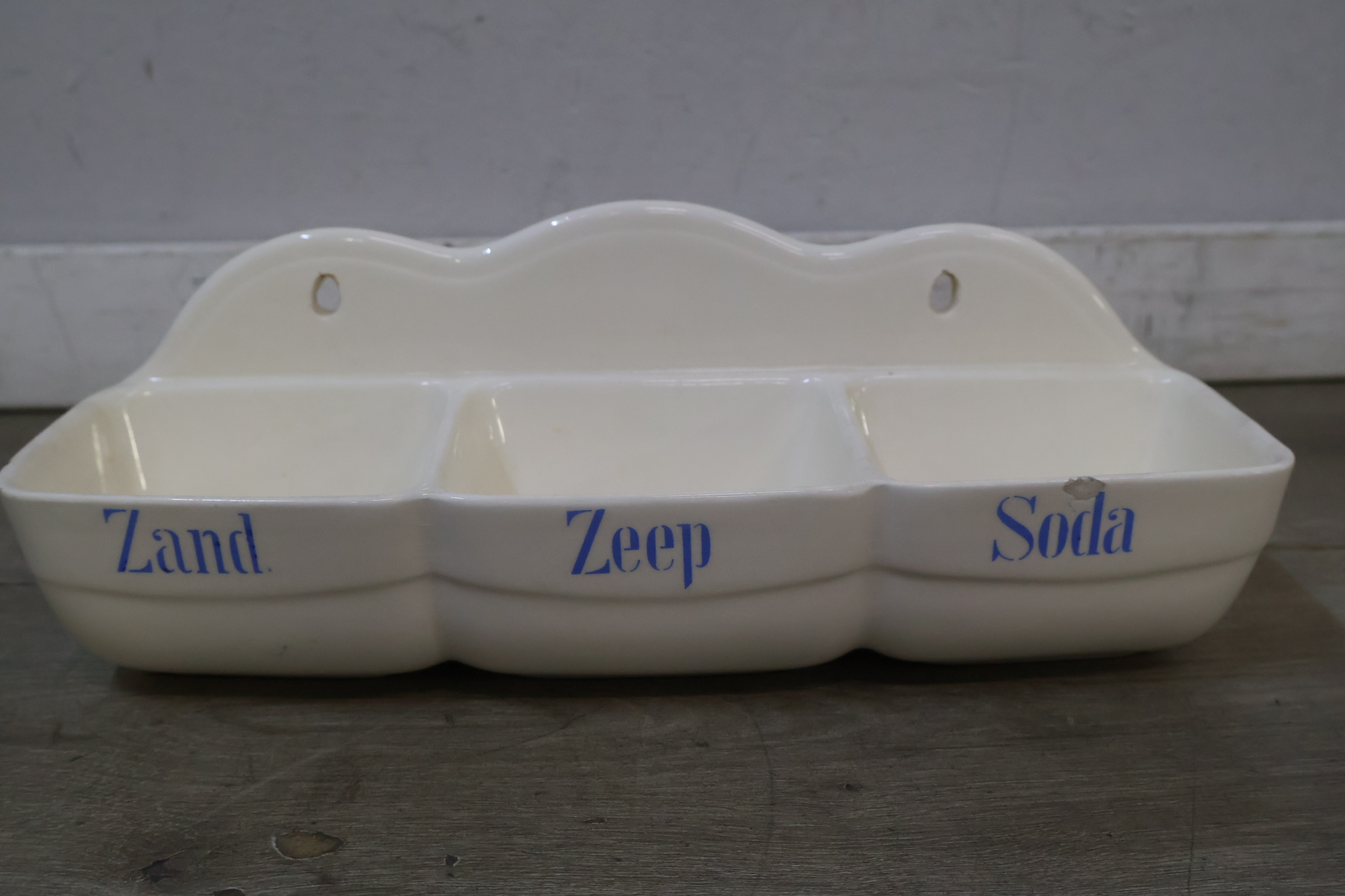 Wanddecoratie vaatdoos Zand Zeep Soda – foto 3 – kavel bij GSD Auctions, Zoeterwoude