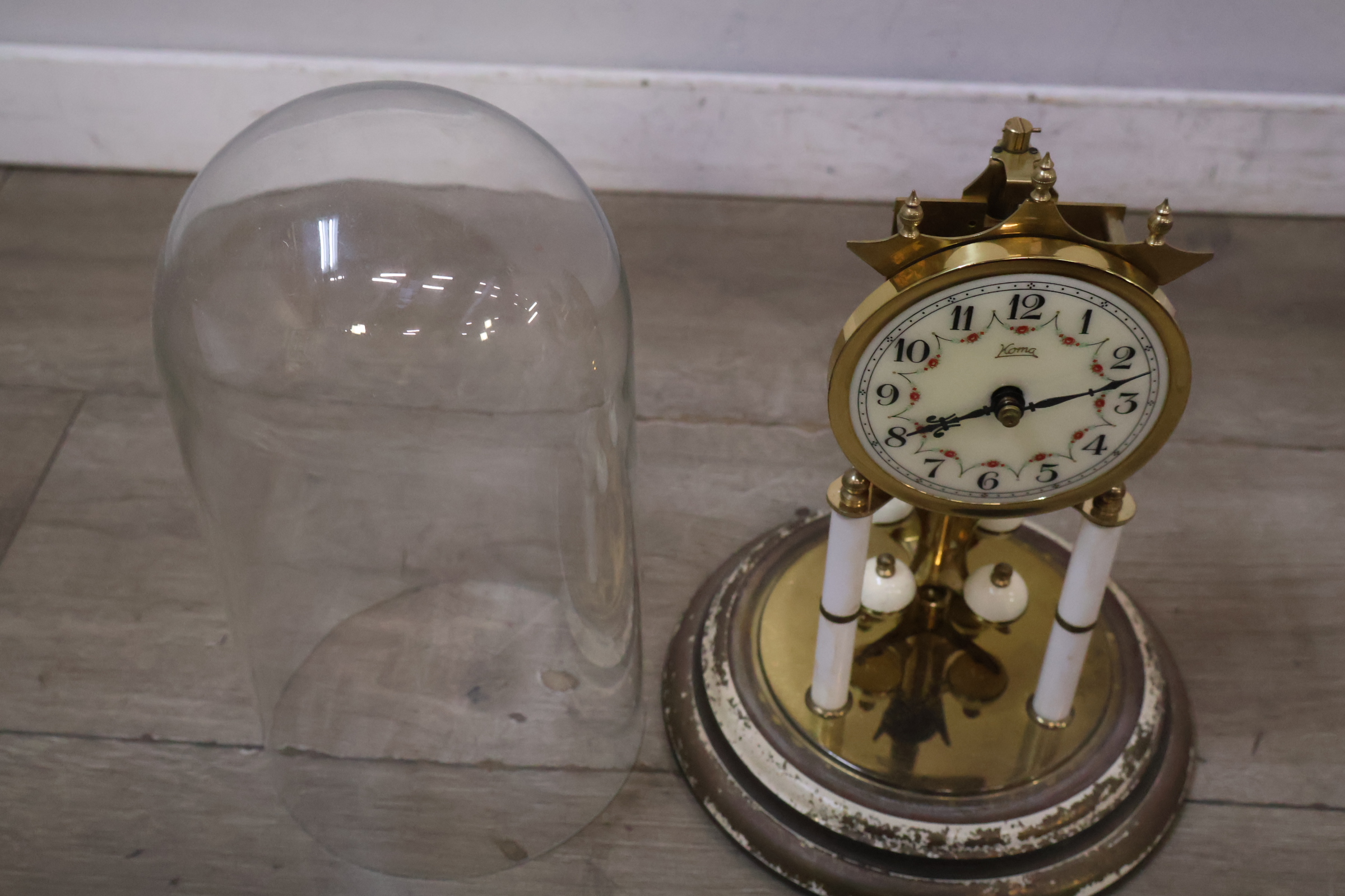 Koma pendule klok onder glazen stolp – foto 6 – kavel bij GSD Auctions, Zoeterwoude