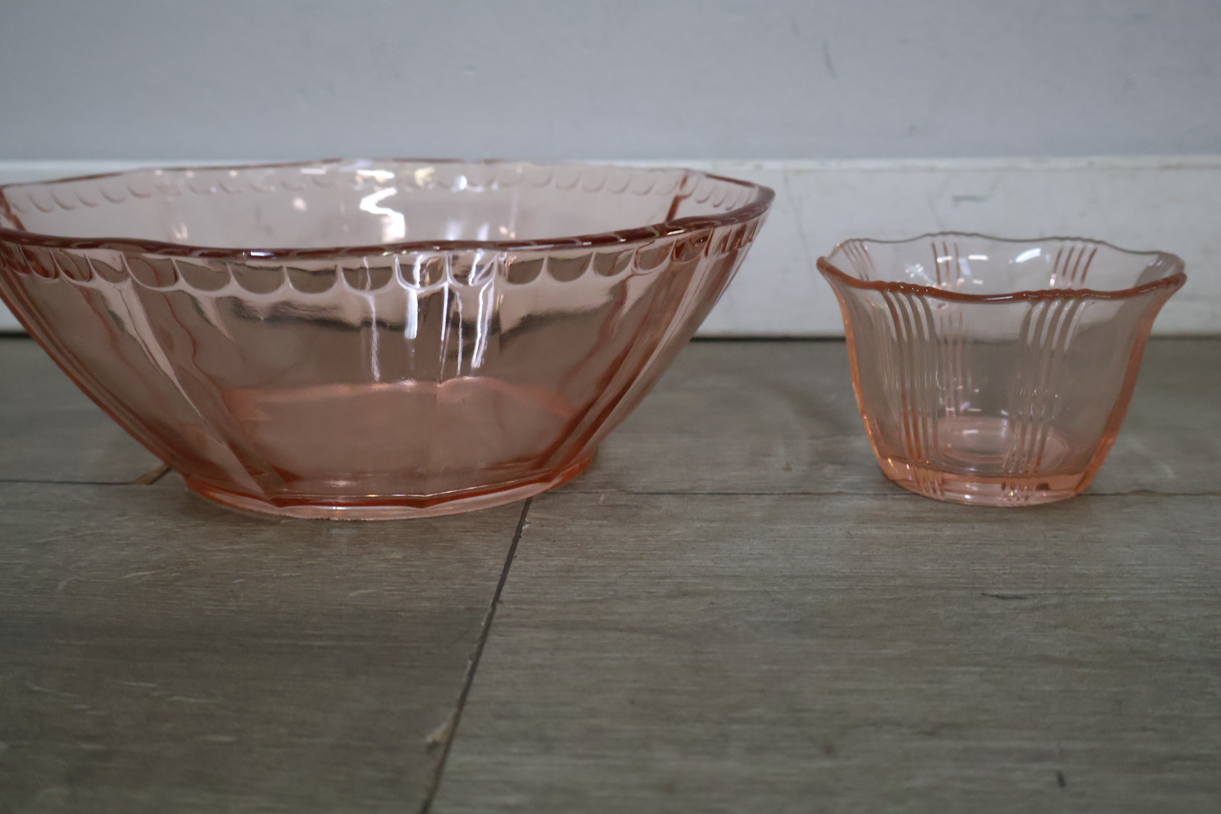 Set roze glazen en schaal – foto 7 – kavel bij GSD Auctions, Zoeterwoude