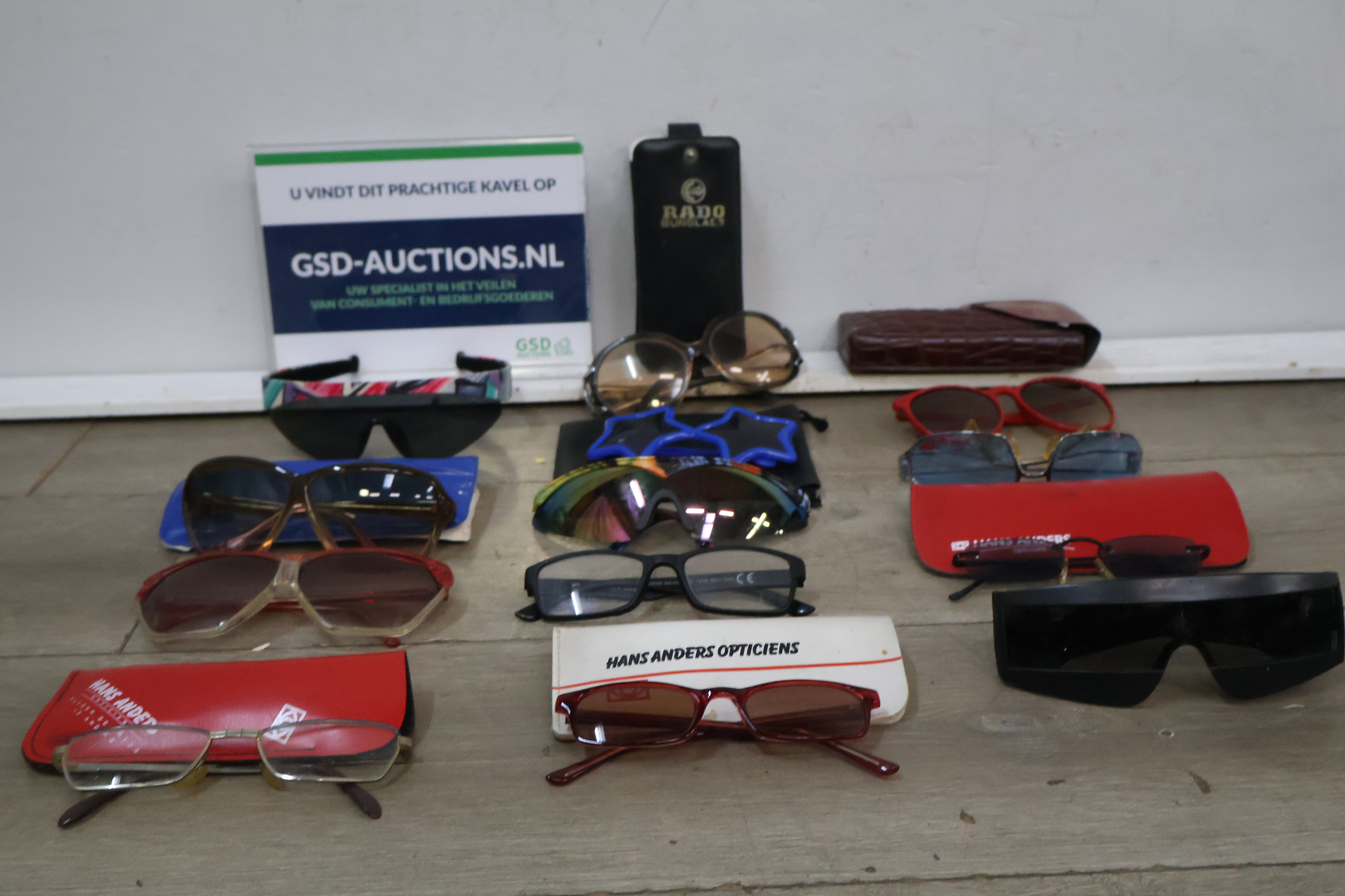 Collectie diverse brillen en zonnebrillen – foto 2 – kavel bij GSD Auctions, Zoeterwoude