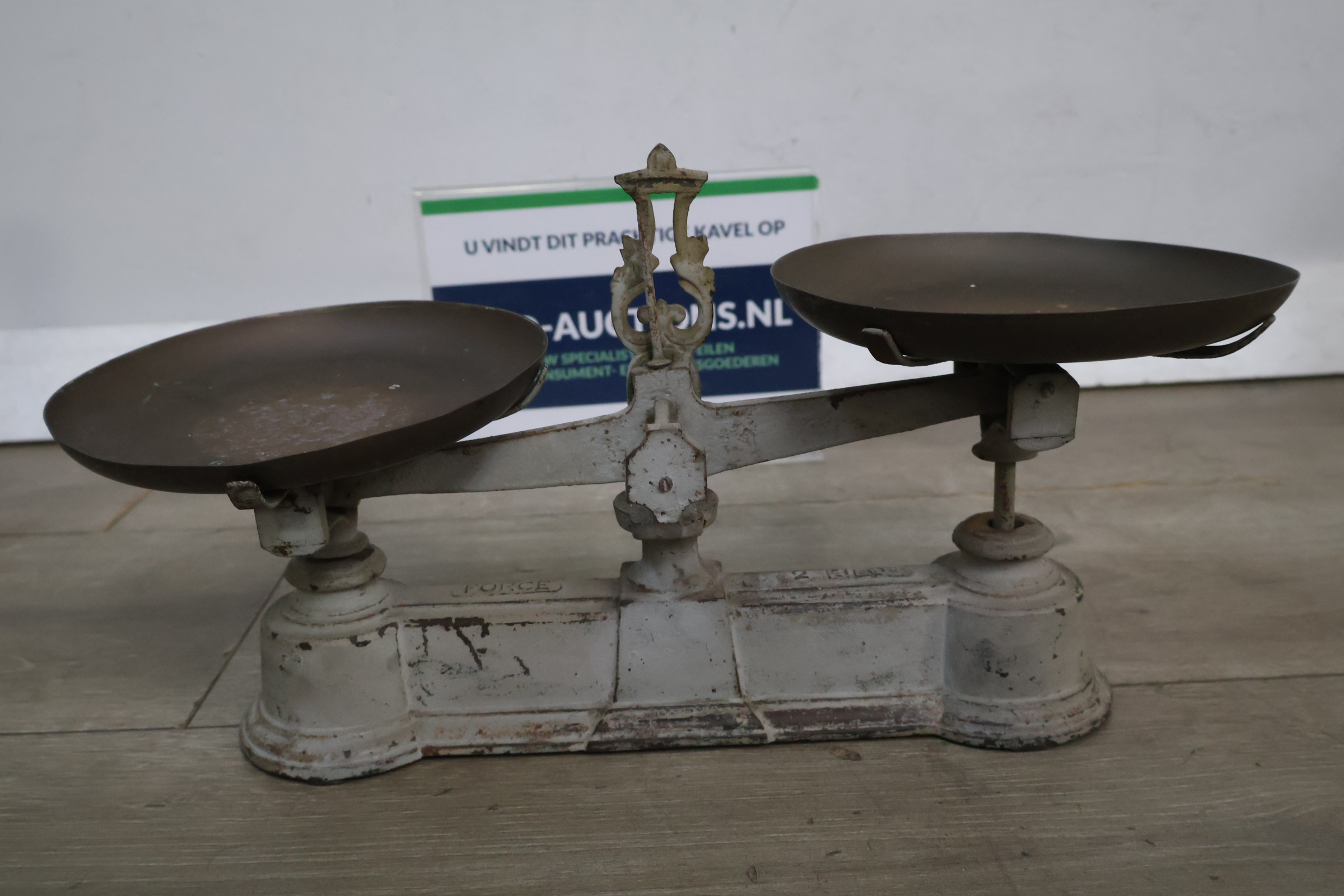 Antieke weegschaal 2 kilo – foto 2 – kavel bij GSD Auctions, Zoeterwoude