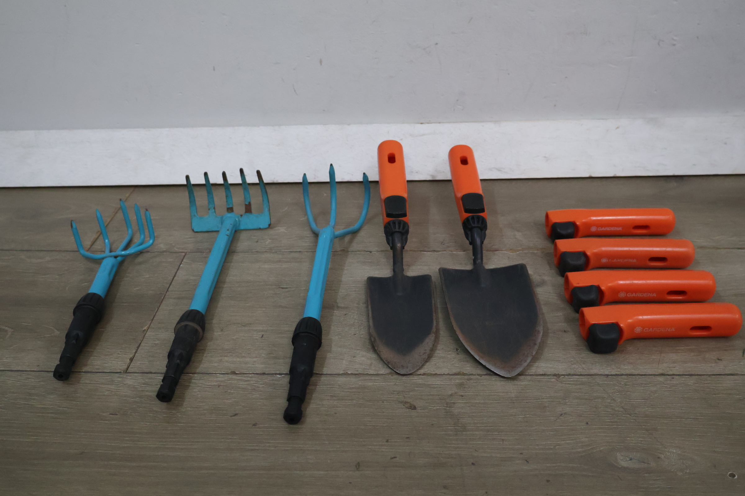 Gardena tuinset met handgereedschap – foto 3 – kavel bij GSD Auctions, Zoeterwoude