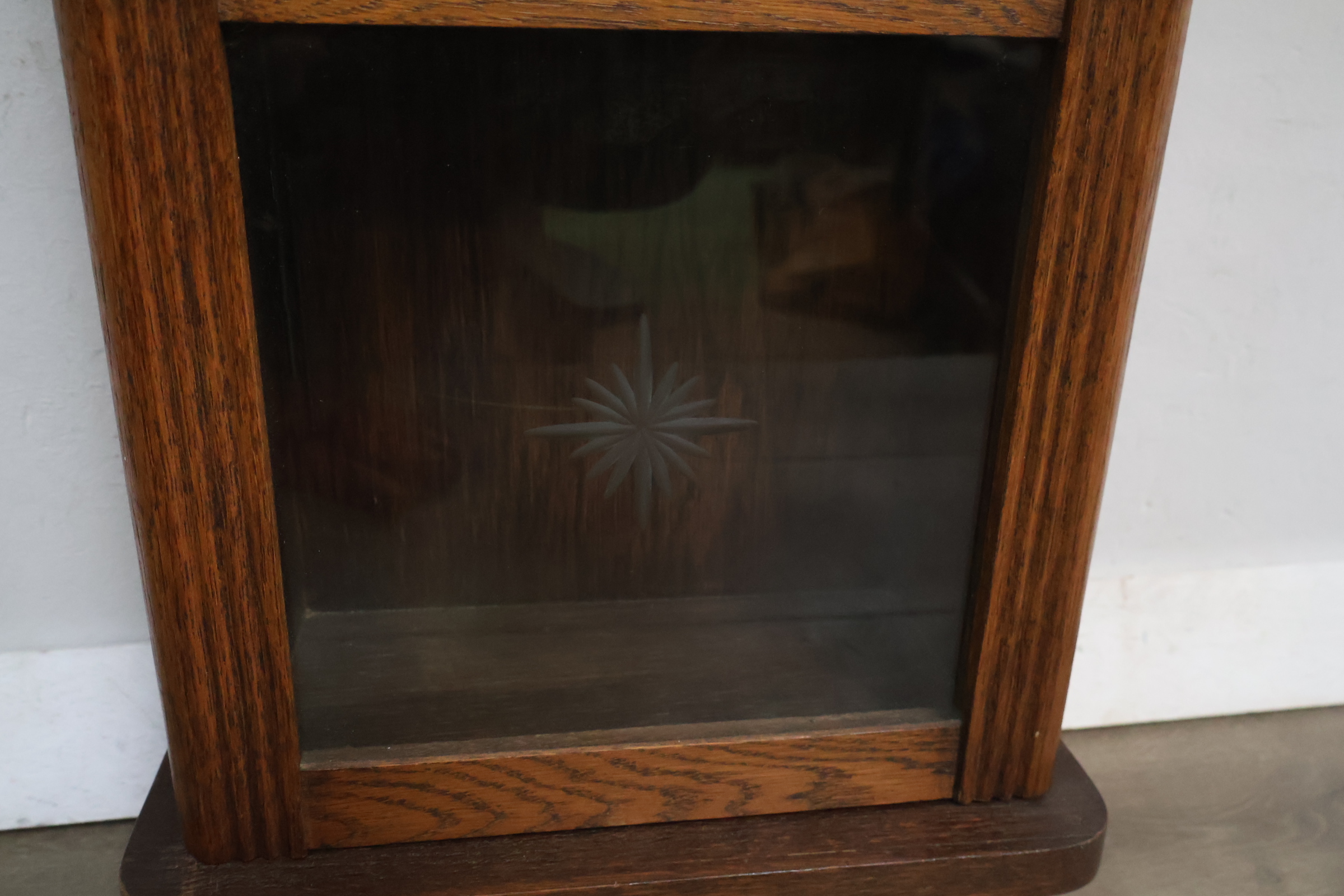 Oma Klok Met Houten Kader – foto 6 – kavel bij GSD Auctions, Zoeterwoude