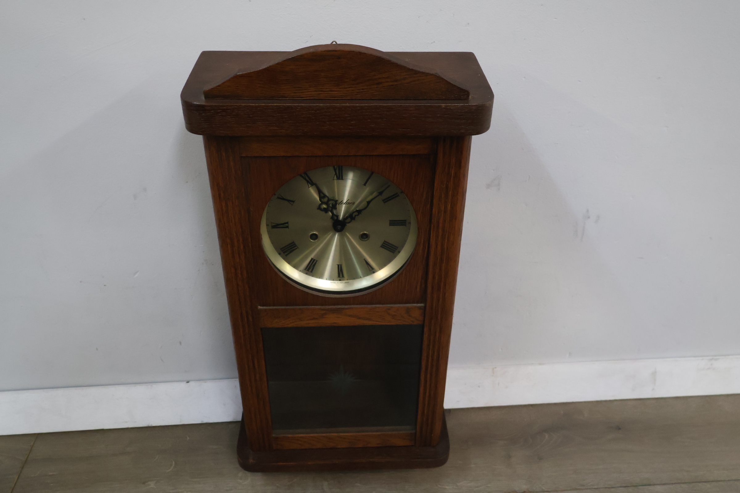 Oma Klok Met Houten Kader – foto 8 – kavel bij GSD Auctions, Zoeterwoude