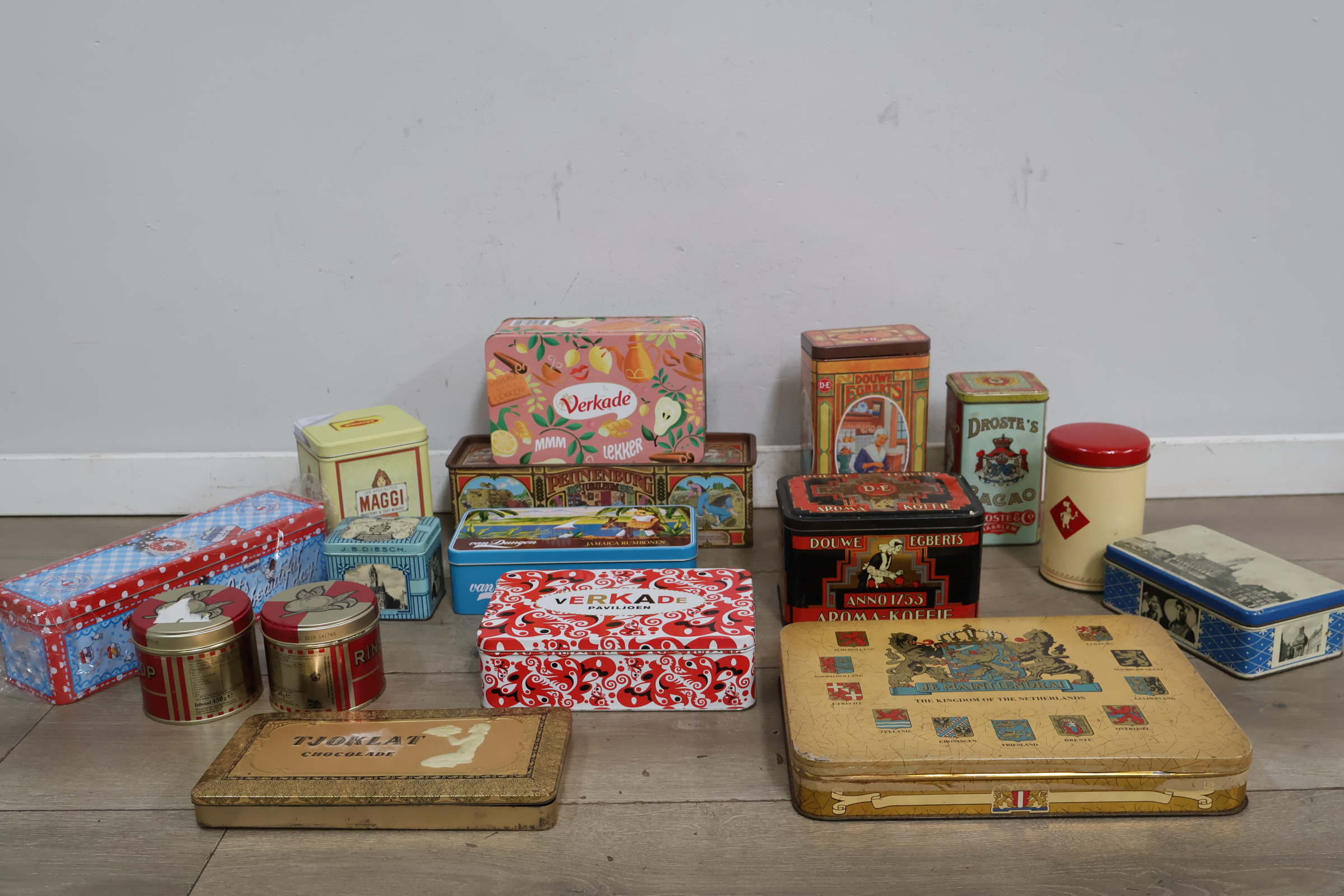 Verzameling vintage blikken – foto 3 – kavel bij GSD Auctions, Zoeterwoude