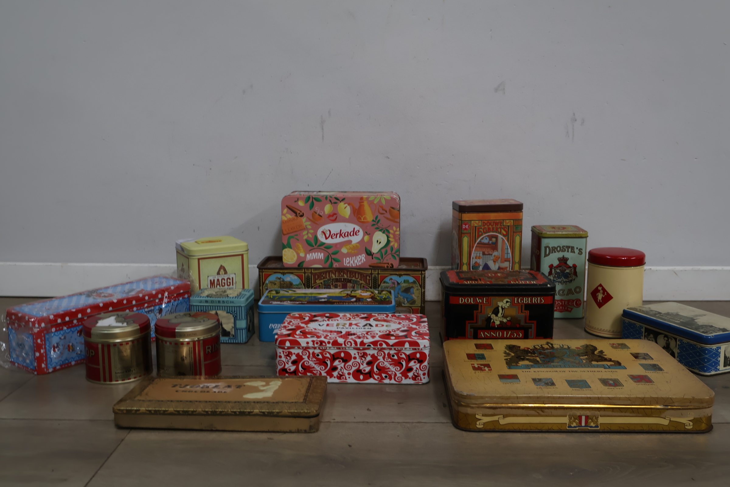 Verzameling vintage blikken – foto 5 – kavel bij GSD Auctions, Zoeterwoude
