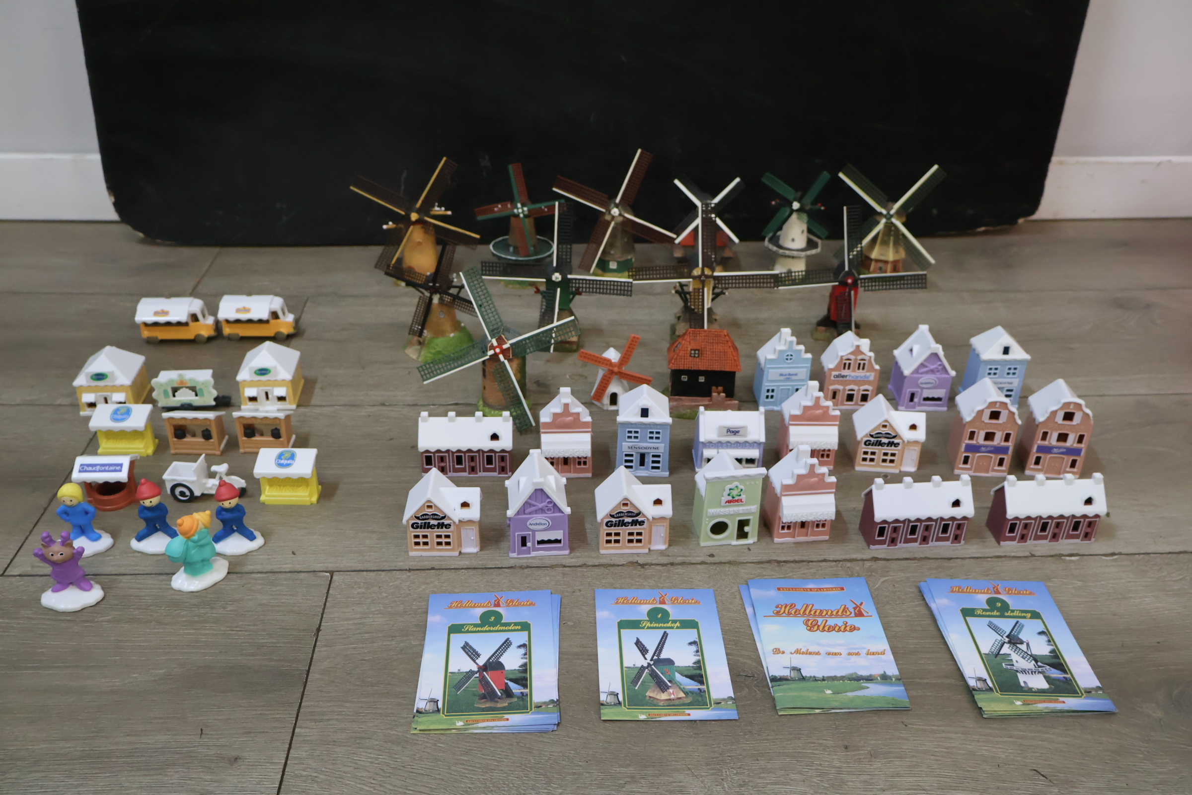 Diverse Hollands Glorie molens en huisjes miniatuur set – foto 3 – kavel bij GSD Auctions, Zoeterwoude