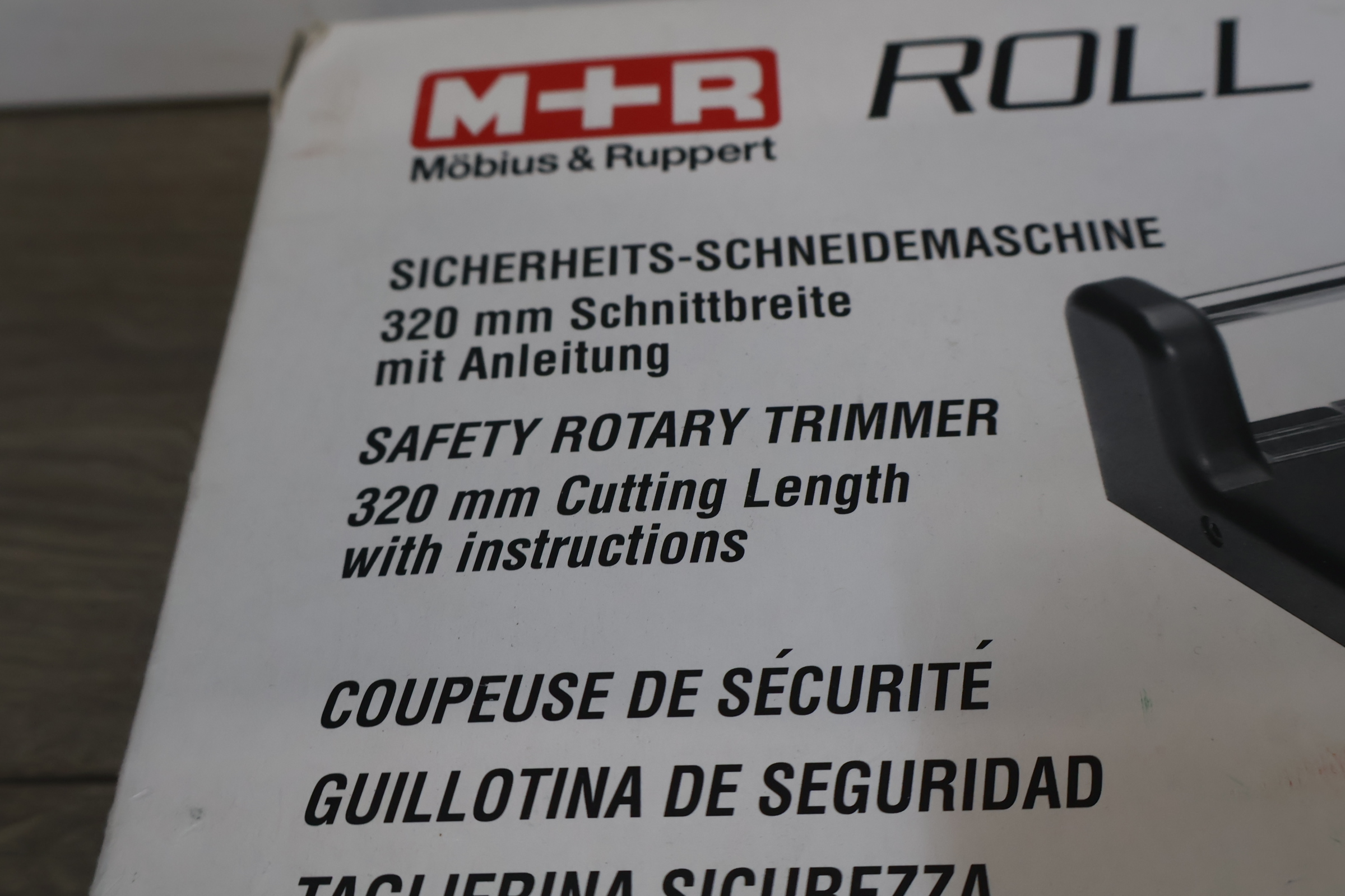 M+B Roll Cat Veiligheids Snijmachine – foto 5 – kavel bij GSD Auctions, Zoeterwoude