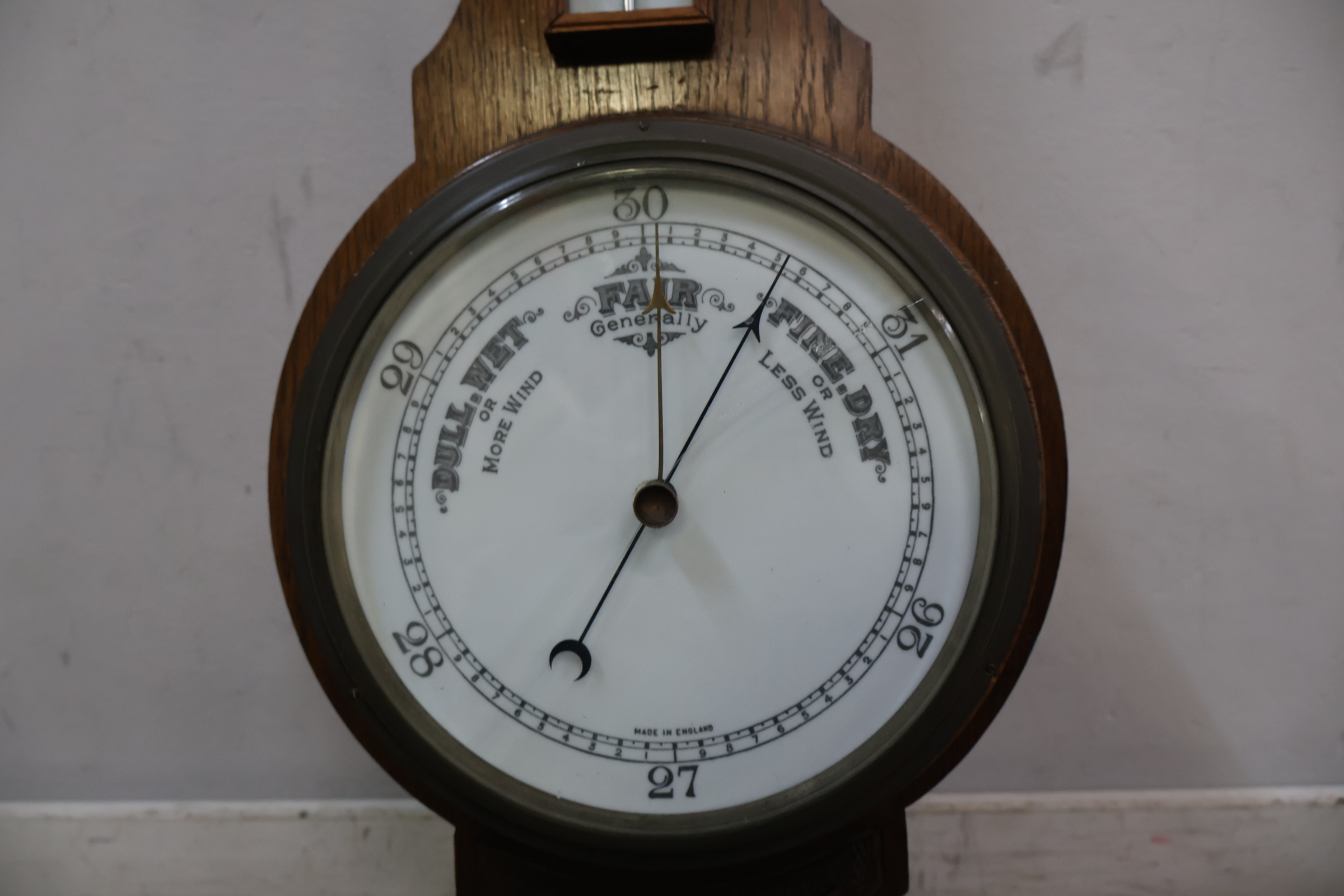 Barometer met thermometer in houten lijst – foto 6 – kavel bij GSD Auctions, Zoeterwoude