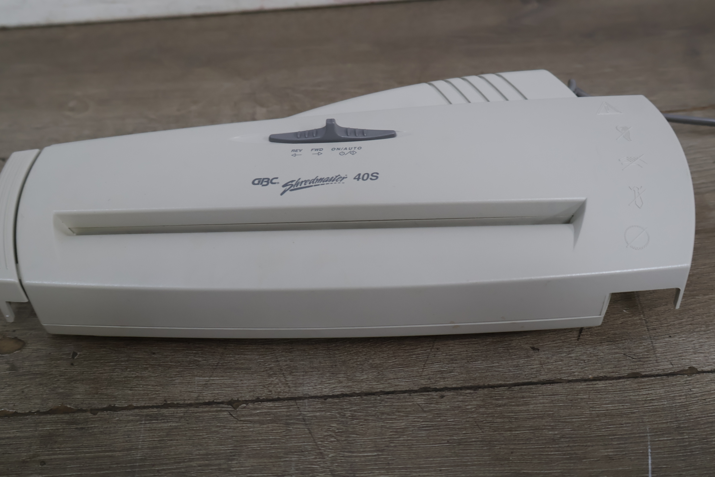 GBC Shredmaster 40S Home/Office Papiervernietiger – foto 8 – kavel bij GSD Auctions, Zoeterwoude