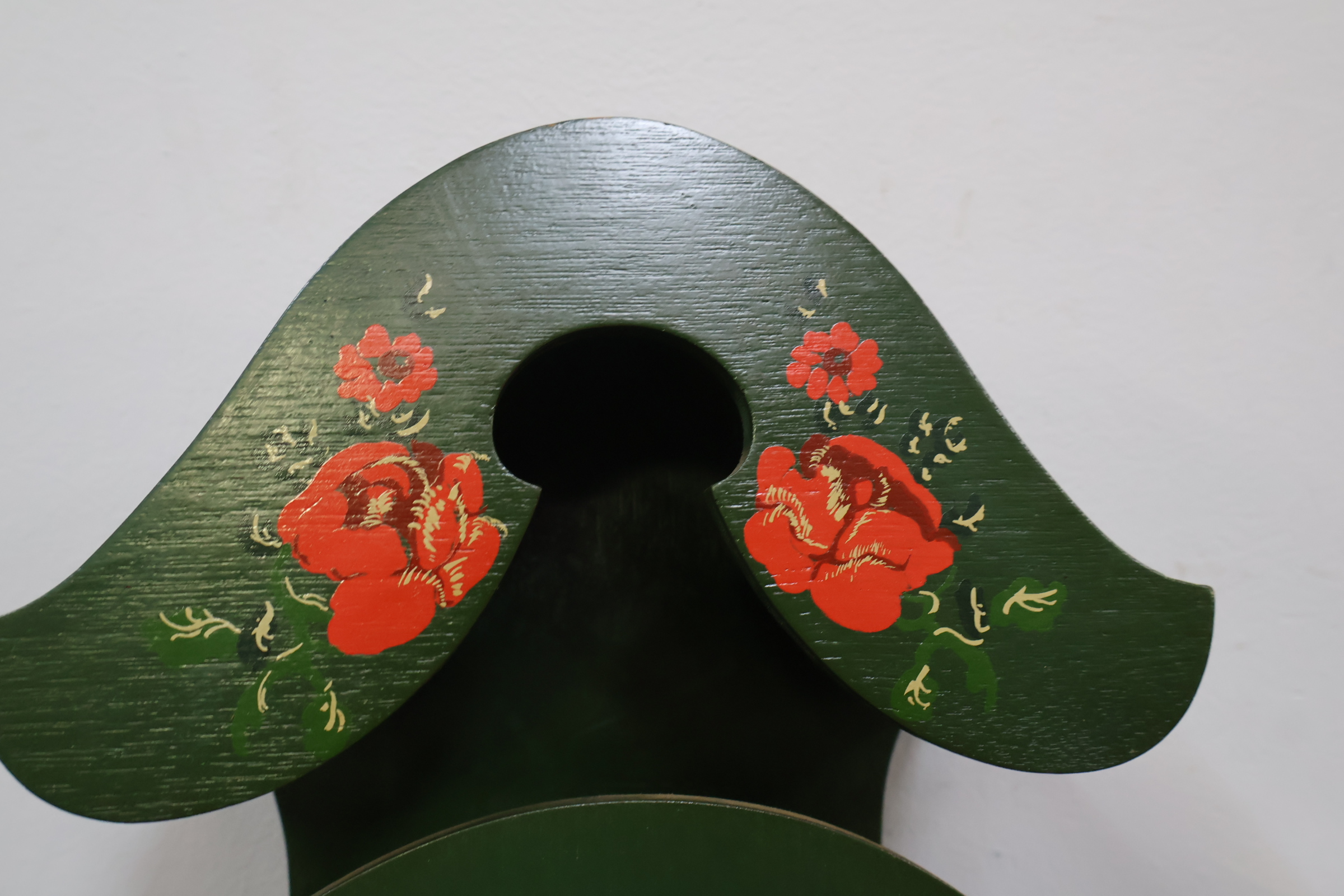 Groene wandklok met slinger en gewichten – foto 4 – kavel bij GSD Auctions, Zoeterwoude