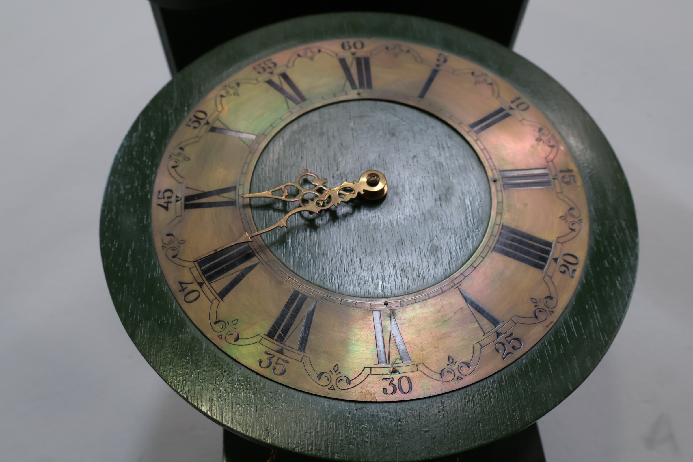 Groene wandklok met slinger en gewichten – foto 6 – kavel bij GSD Auctions, Zoeterwoude
