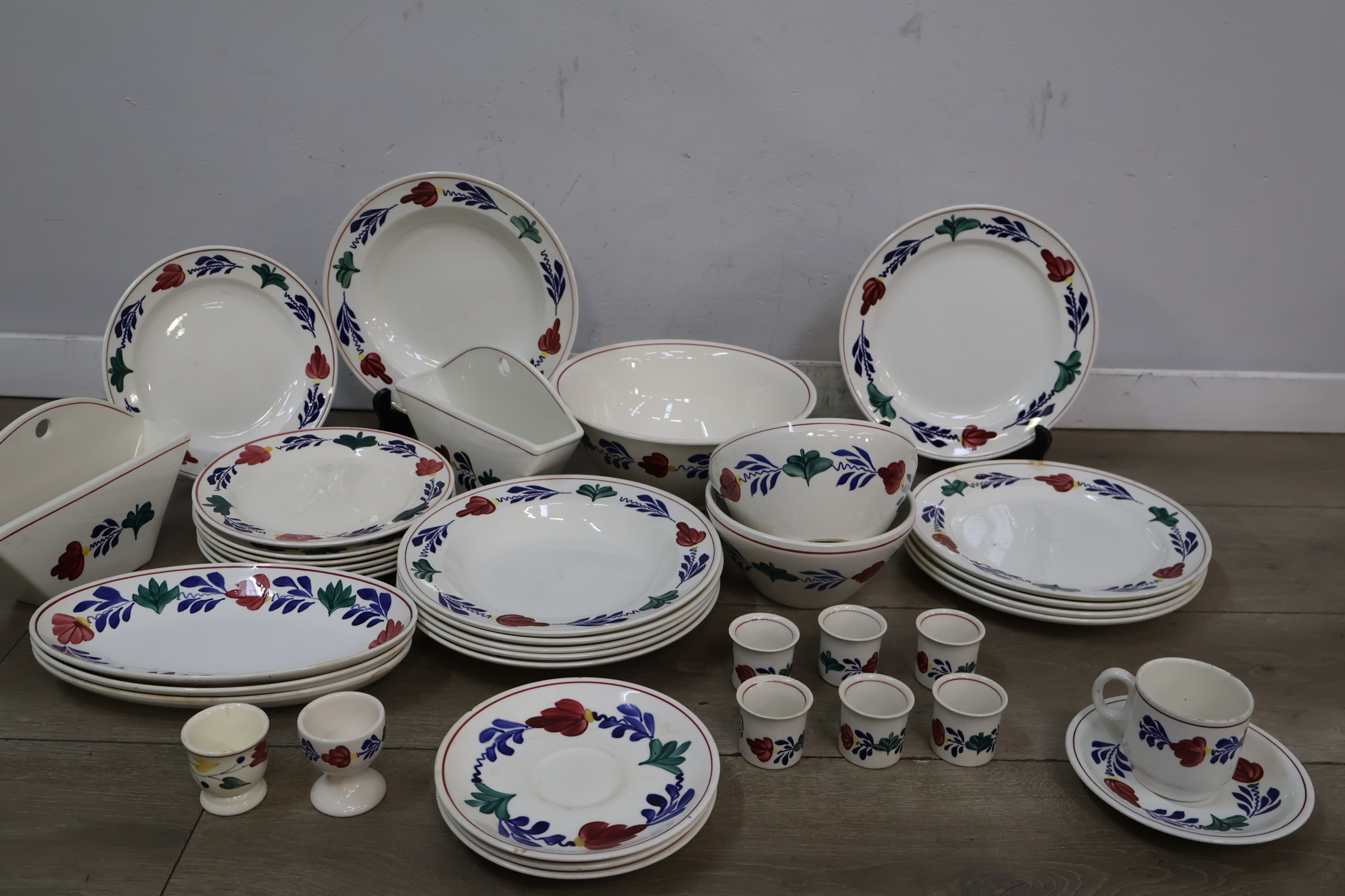 Serviesset met bloemmotief – foto 4 – kavel bij GSD Auctions, Zoeterwoude