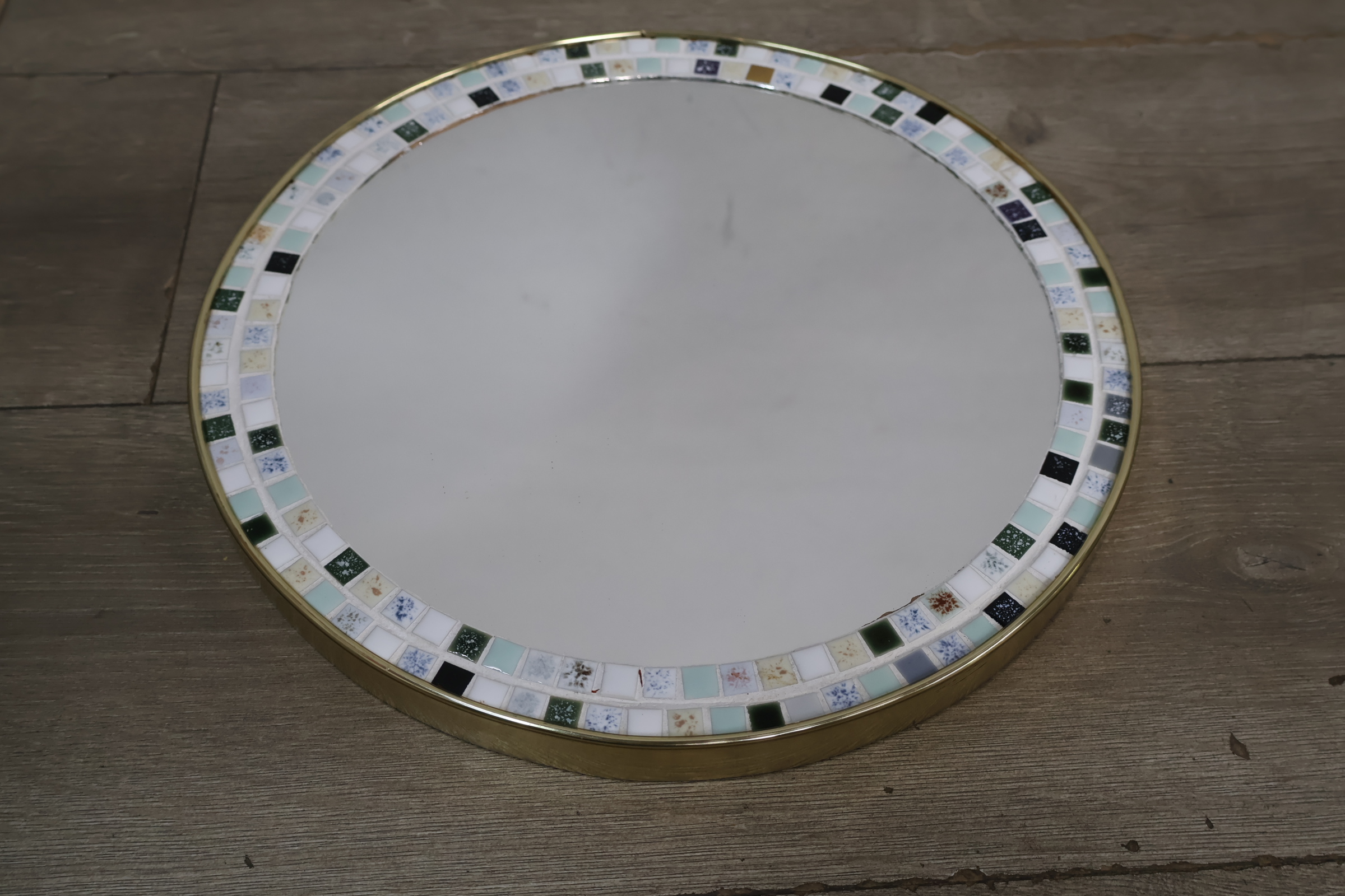 Ronde spiegel met mozaïekrand – foto 5 – kavel bij GSD Auctions, Zoeterwoude