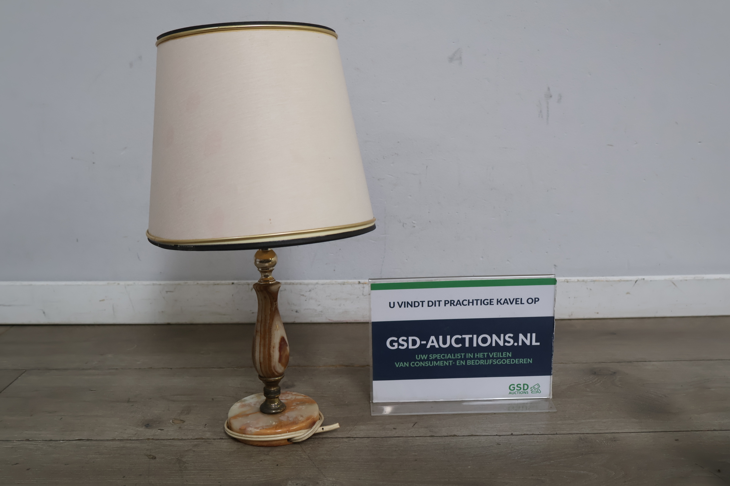 Vintage tafellamp met marmeren voet – foto 2 – kavel bij GSD Auctions, Zoeterwoude