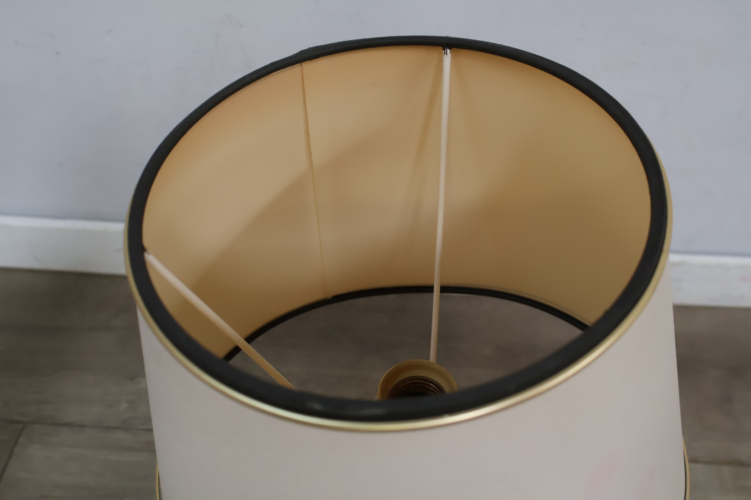 Vintage tafellamp met marmeren voet – foto 6 – kavel bij GSD Auctions, Zoeterwoude