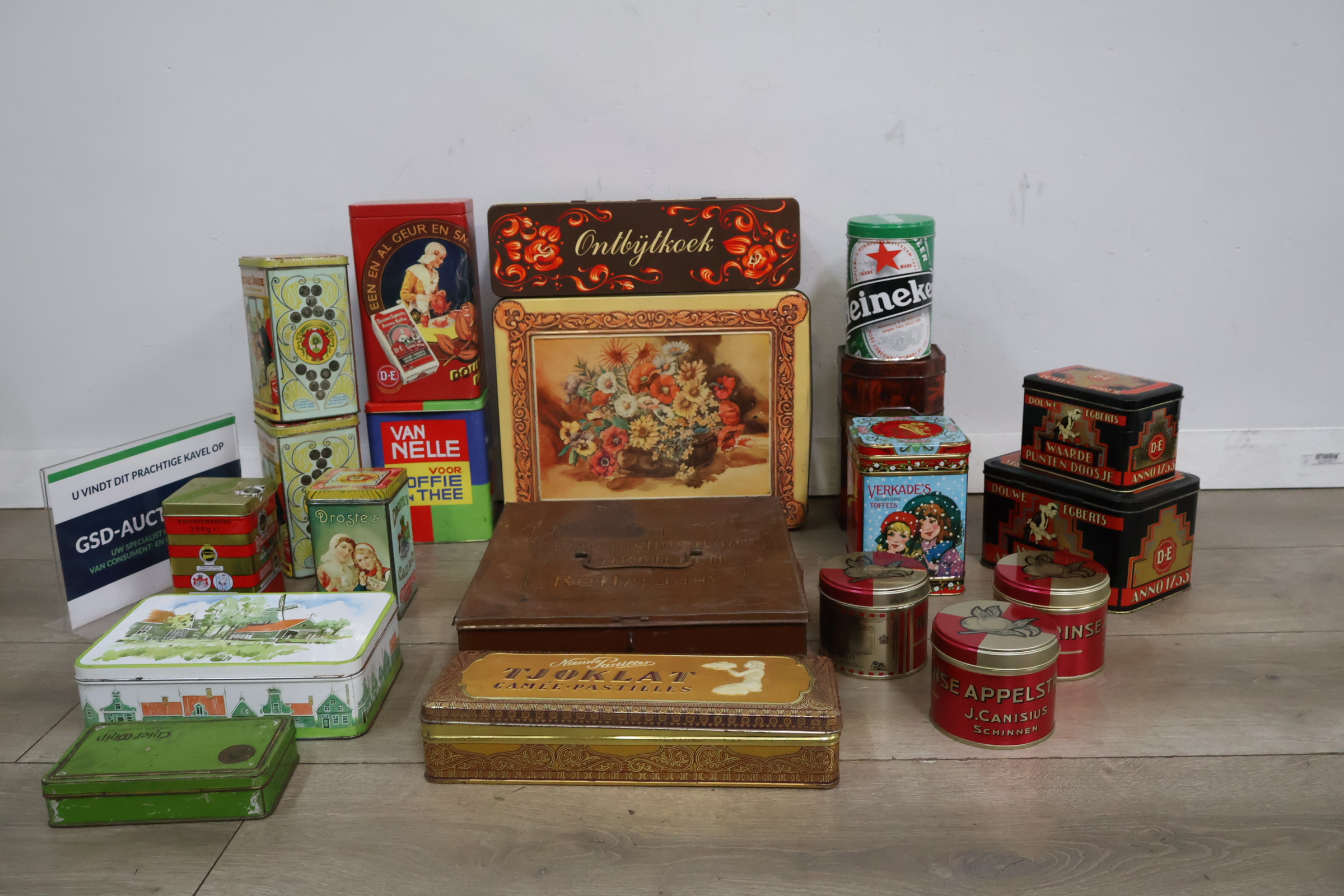 Verzameling antieke blikjes en blikken – kavel bij GSD Auctions, Zoeterwoude