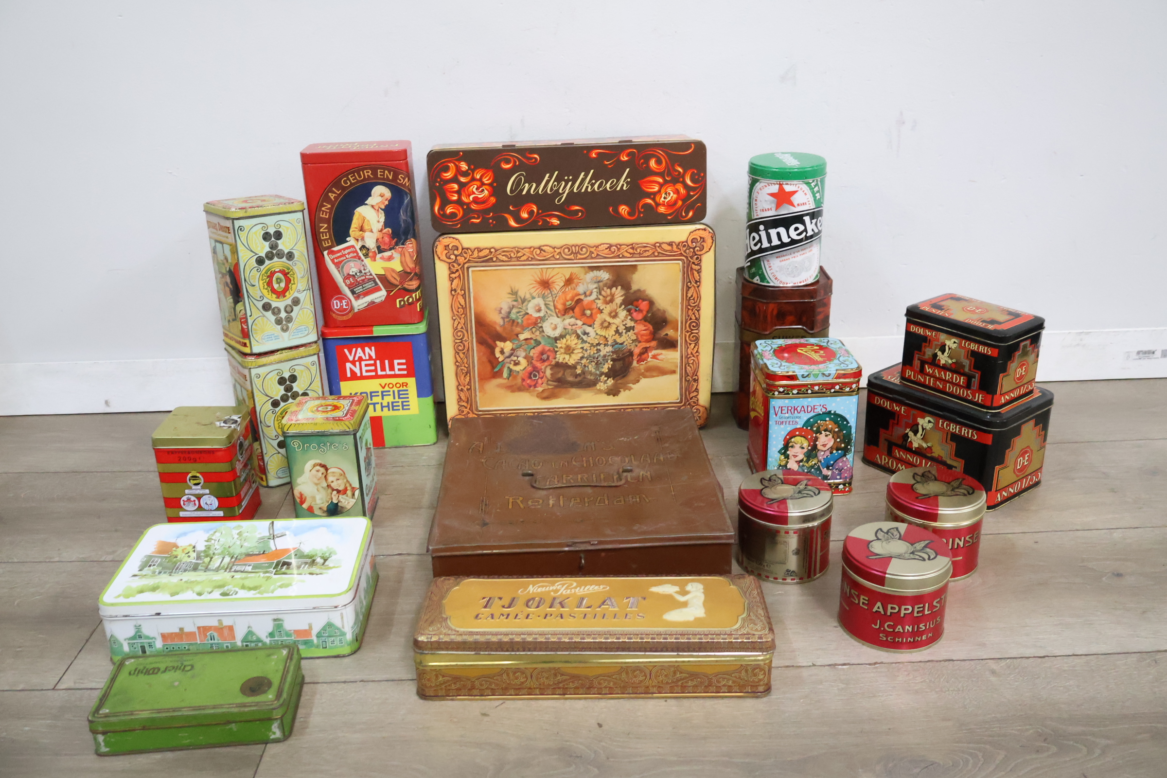 Verzameling antieke blikjes en blikken – foto 4 – kavel bij GSD Auctions, Zoeterwoude