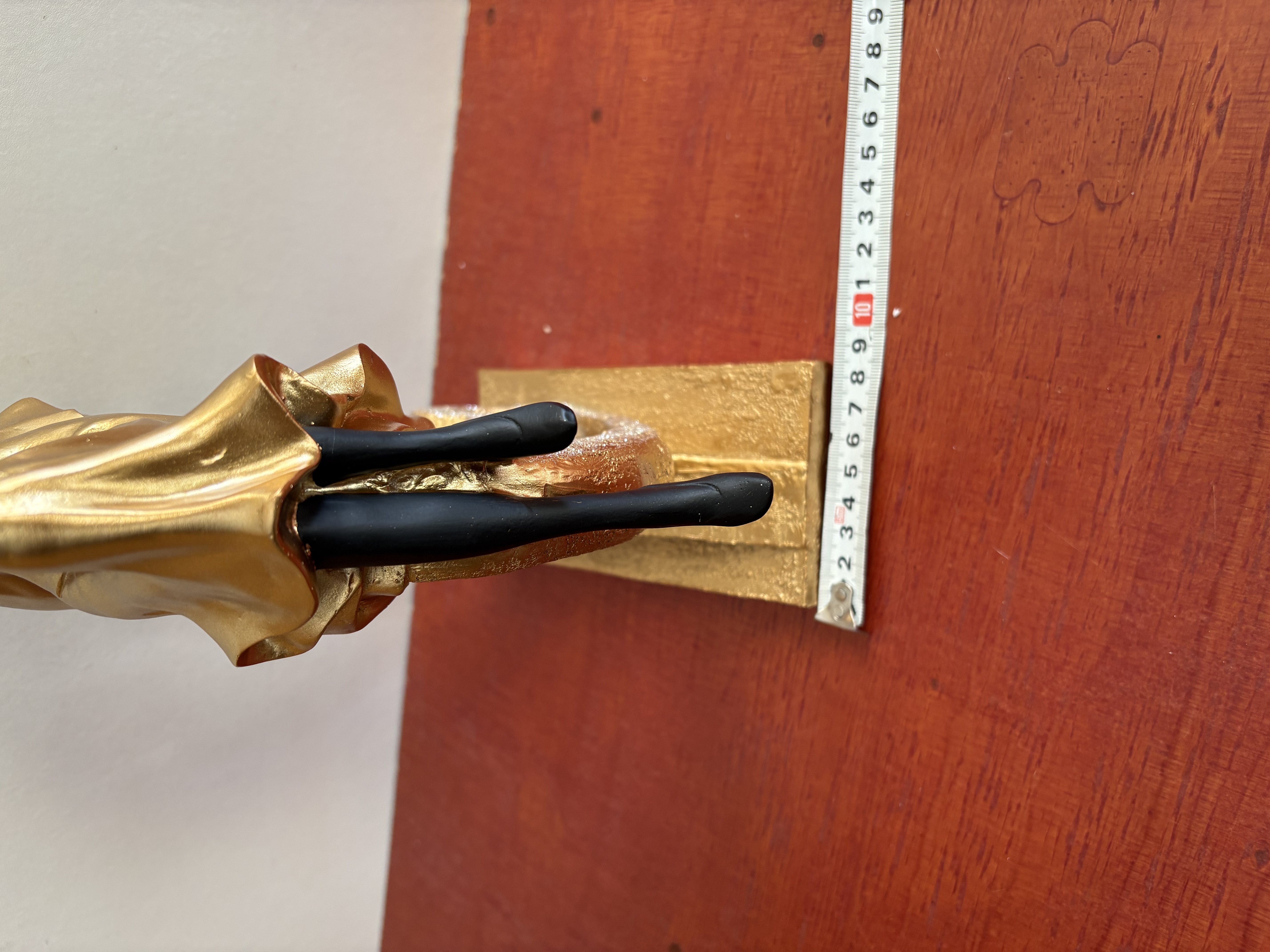 Beeld van een goudenkleurige koppel op haart – foto 4 – kavel bij GSD Auctions, Zoeterwoude