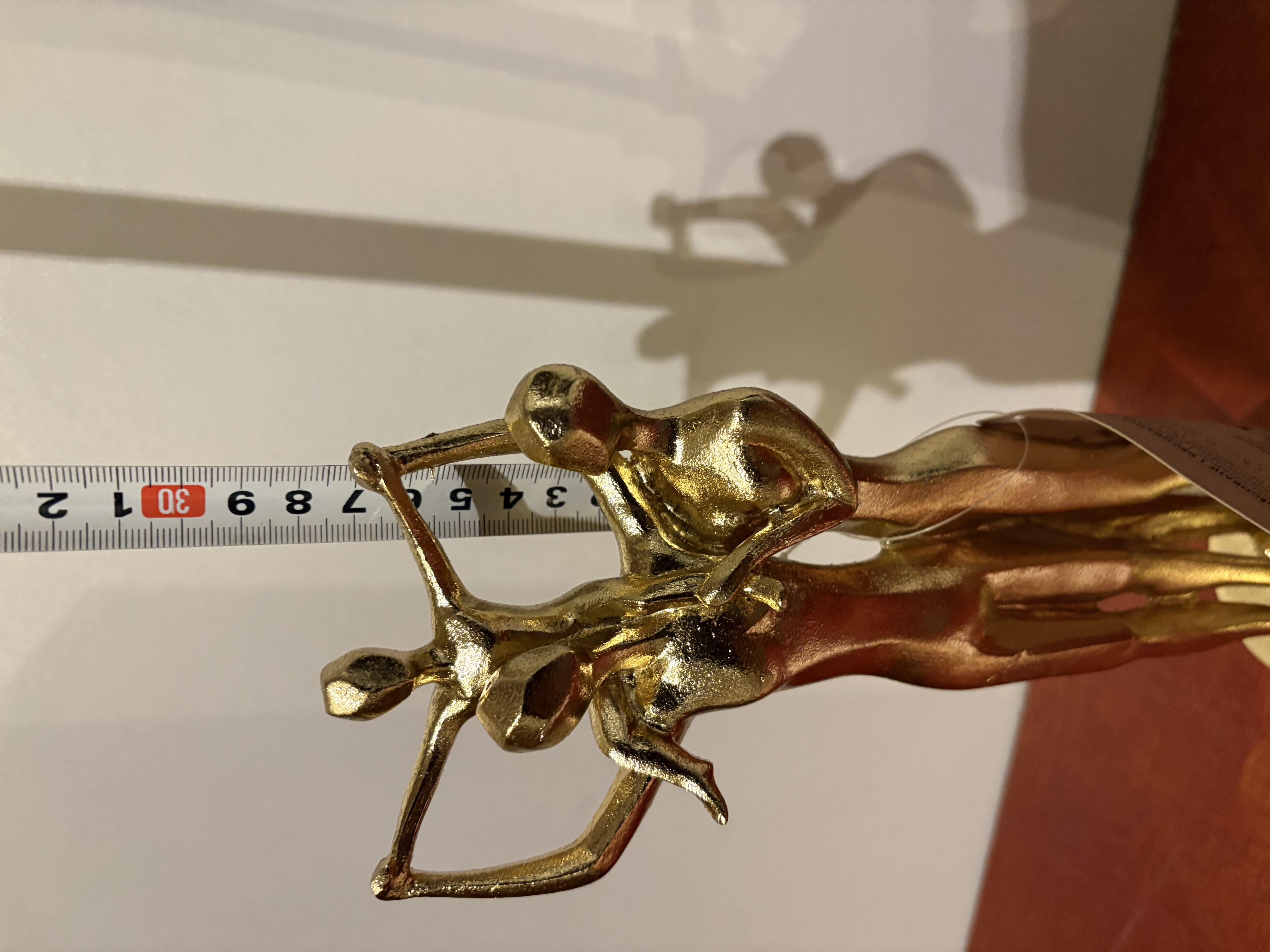 Goudkleurige beeld van een gezin – foto 6 – kavel bij GSD Auctions, Zoeterwoude