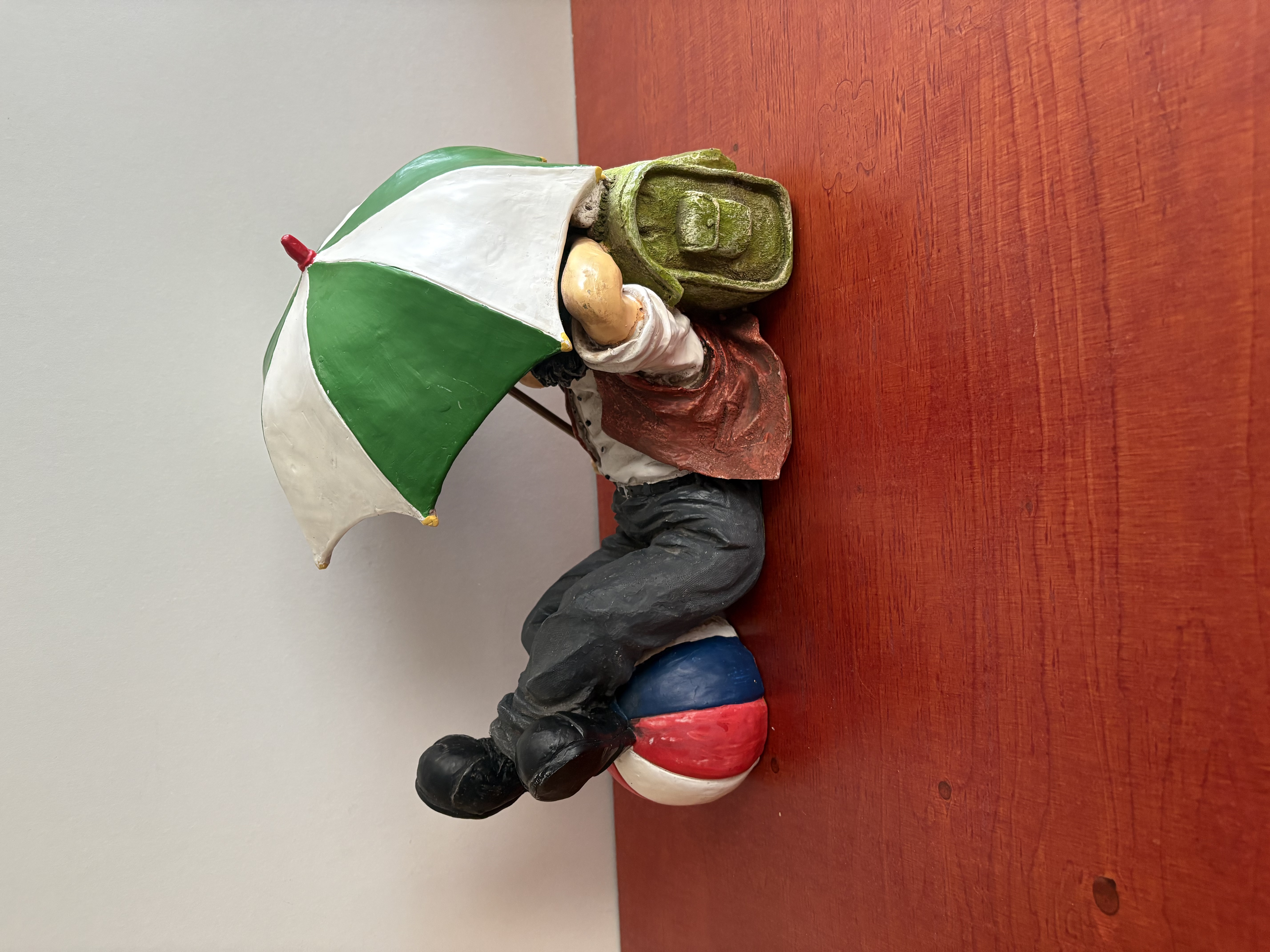 Clown met paraplu kunststof – foto 4 – kavel bij GSD Auctions, Zoeterwoude