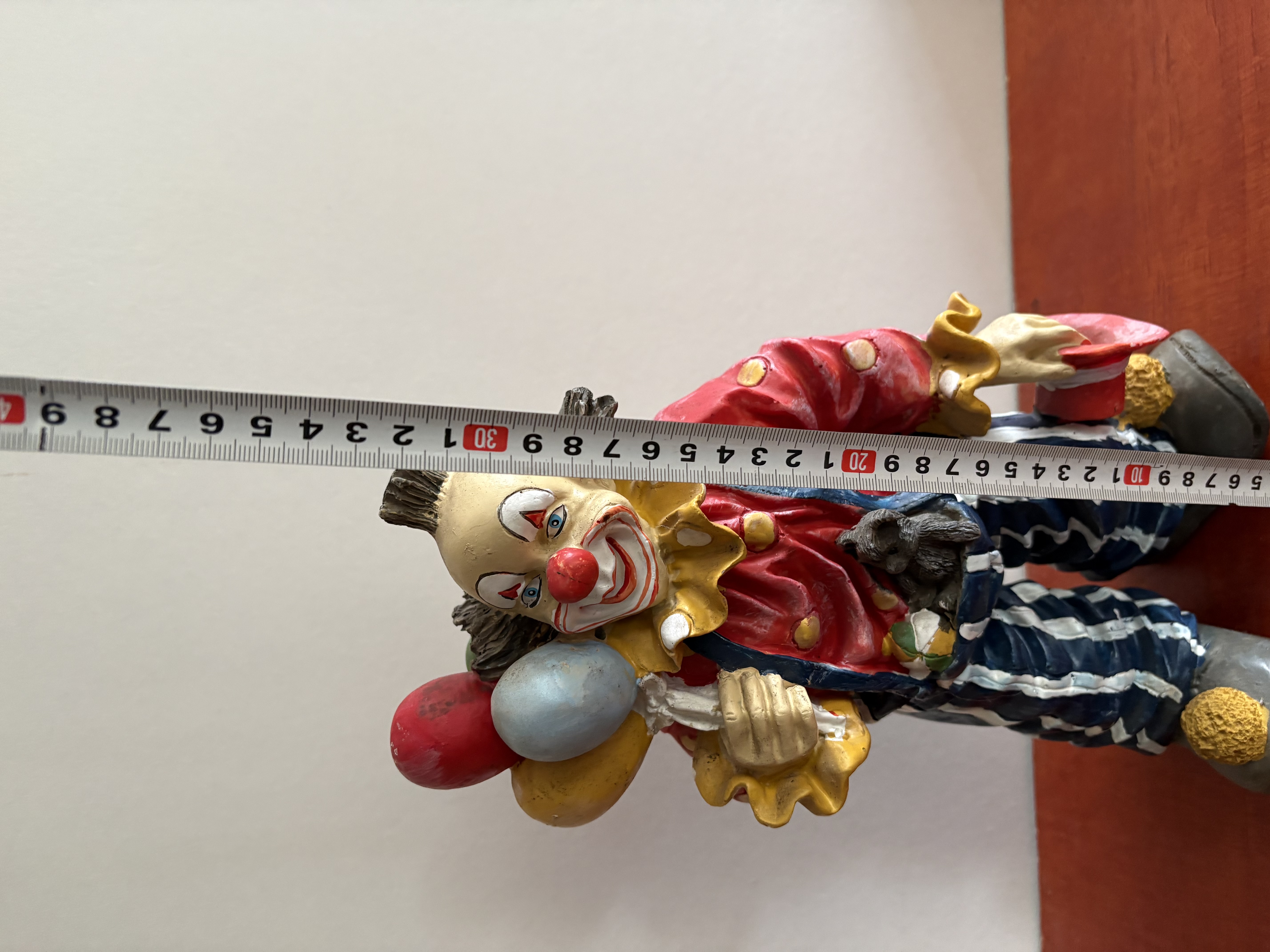 Clown met ballonnen kunststof – foto 2 – kavel bij GSD Auctions, Zoeterwoude