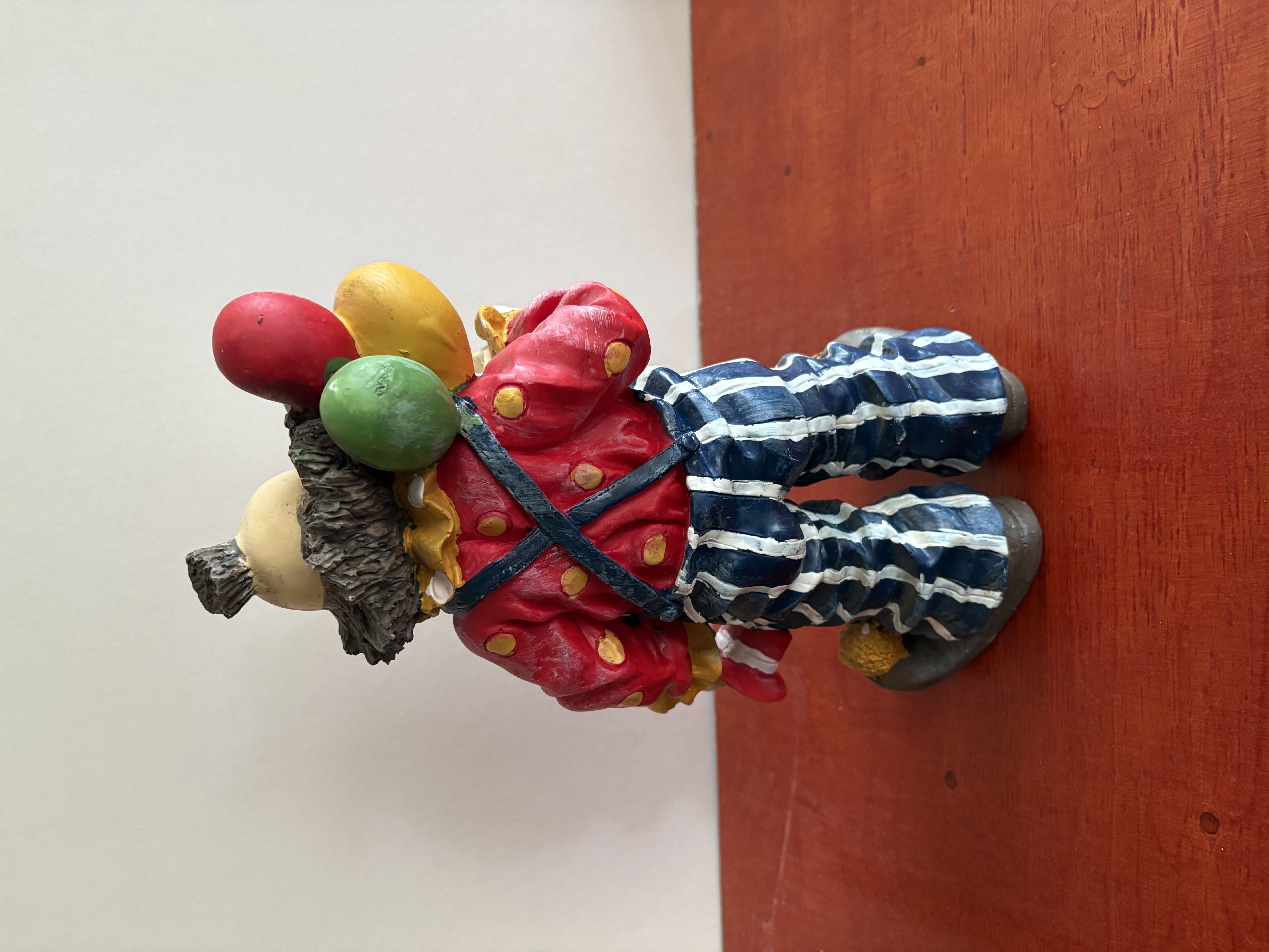 Clown met ballonnen kunststof – foto 9 – kavel bij GSD Auctions, Zoeterwoude