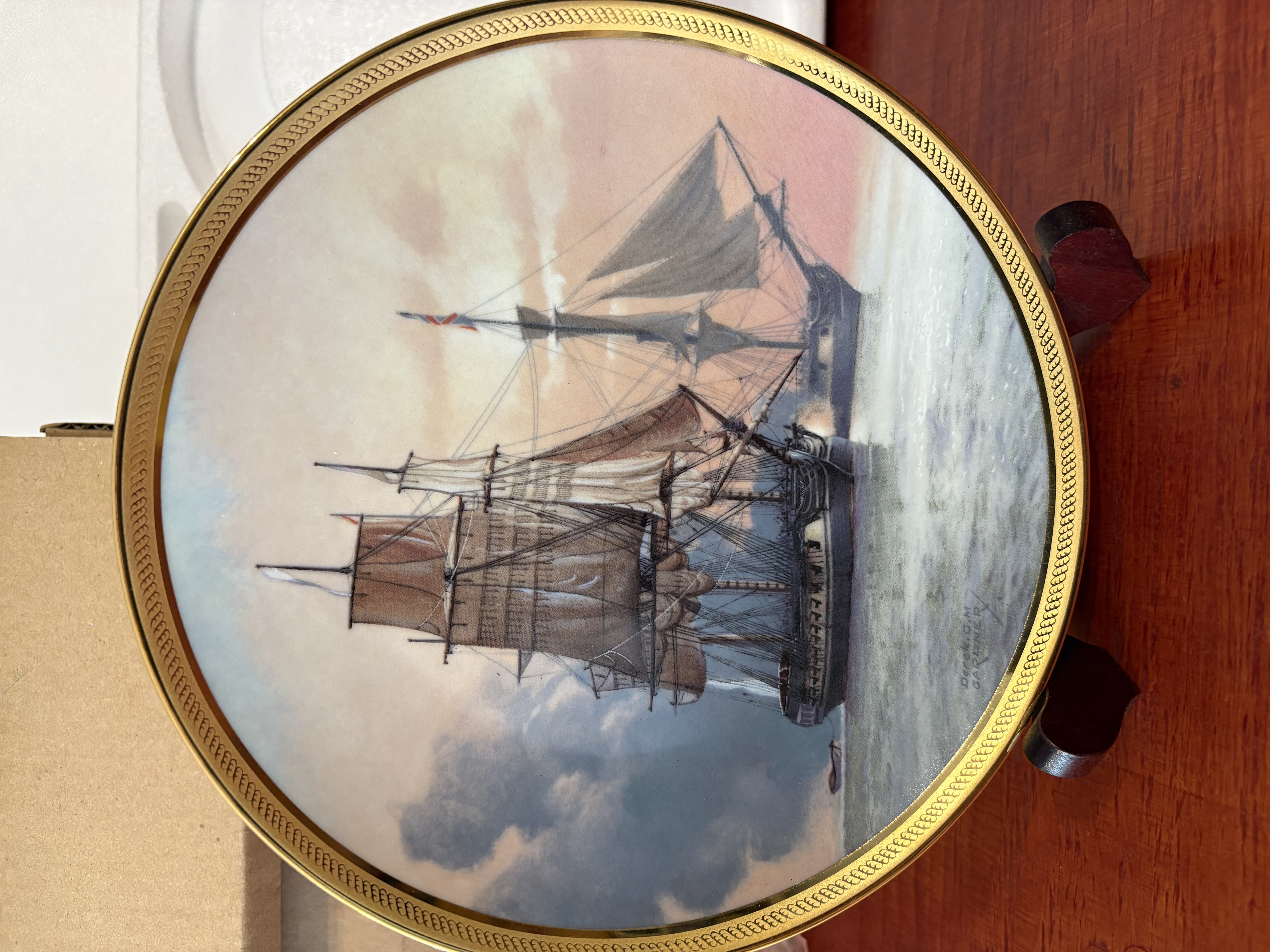 The Franklin Mint Schip wandbord "La Belle Poule" – foto 3 – kavel bij GSD Auctions, Zoeterwoude