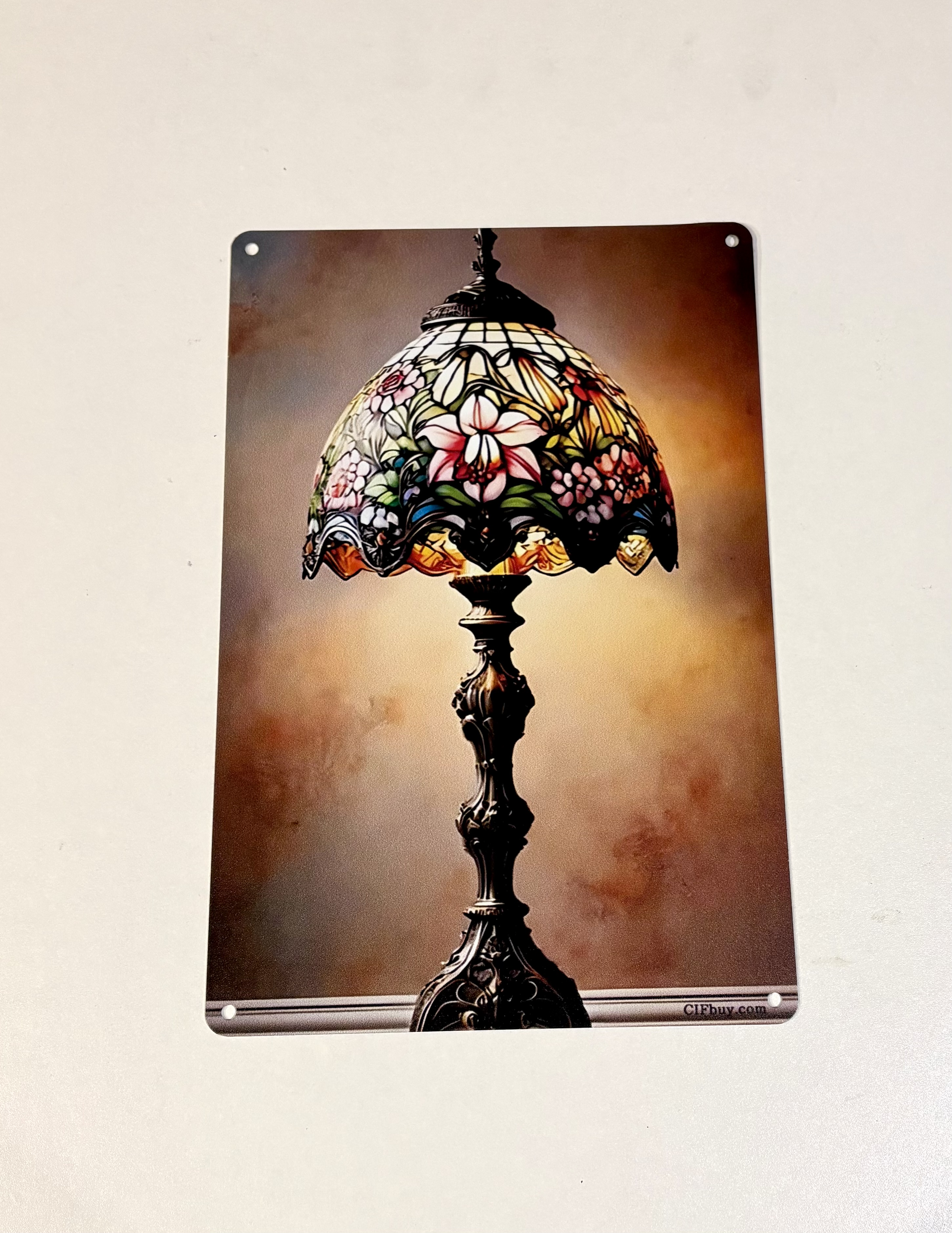 Tiffany lamp als Metalen muurplaat – foto 2 – kavel bij GSD Auctions, Zoeterwoude