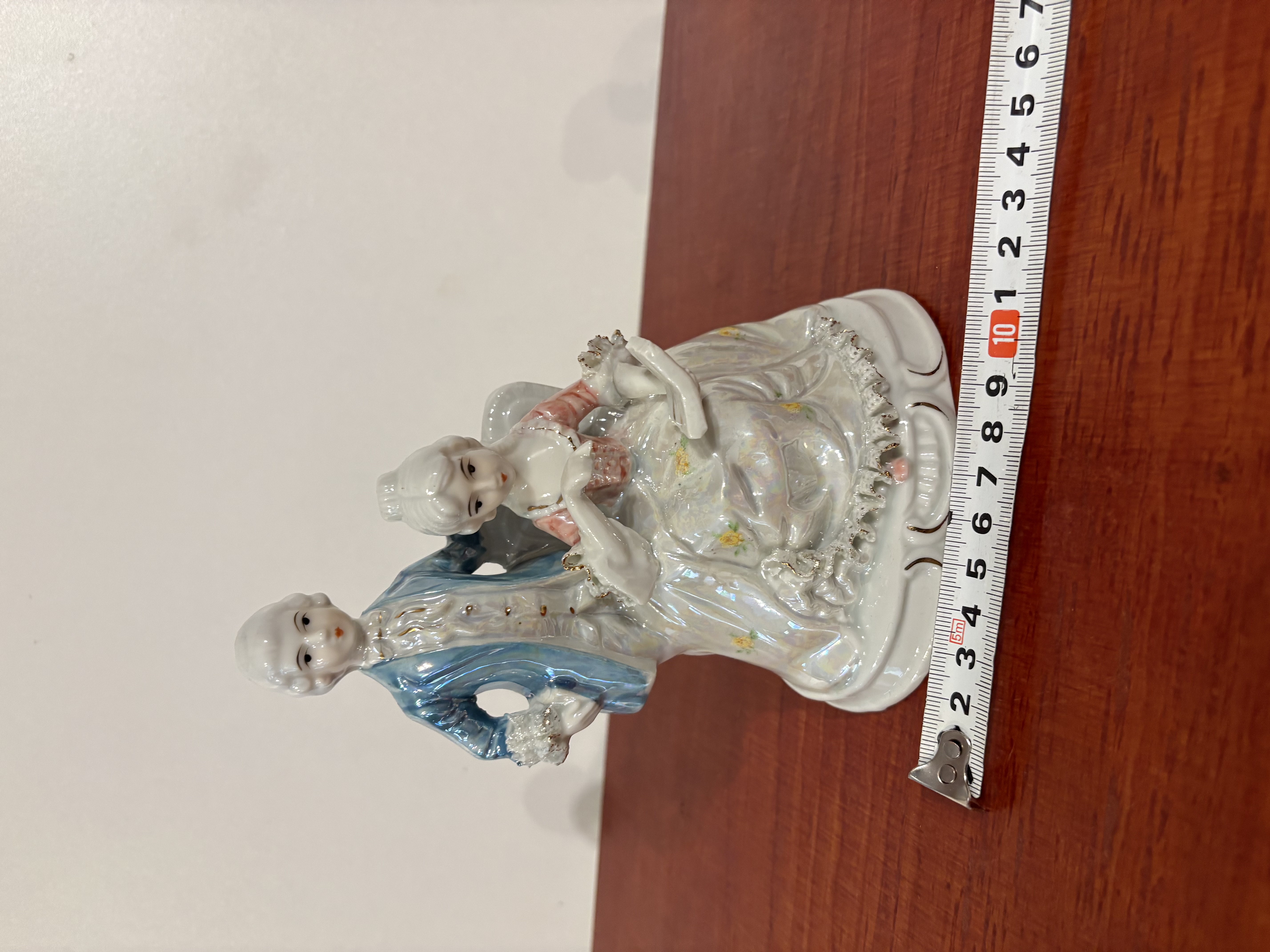 Keramieken Beeldjes Nummer 16 Rococo koppel – foto 2 – kavel bij GSD Auctions, Zoeterwoude