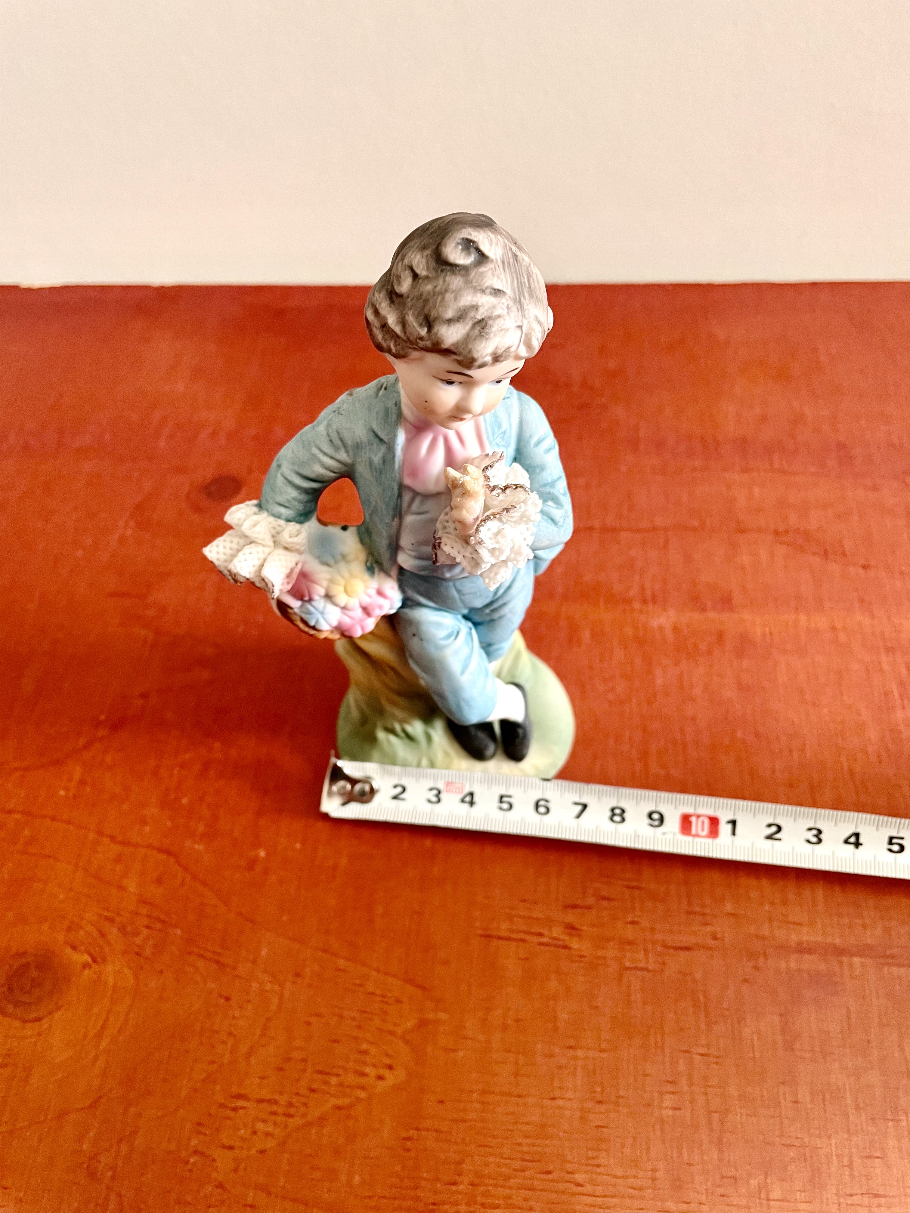 Vintage wachtende jongen keramiek – foto 5 – kavel bij GSD Auctions, Zoeterwoude