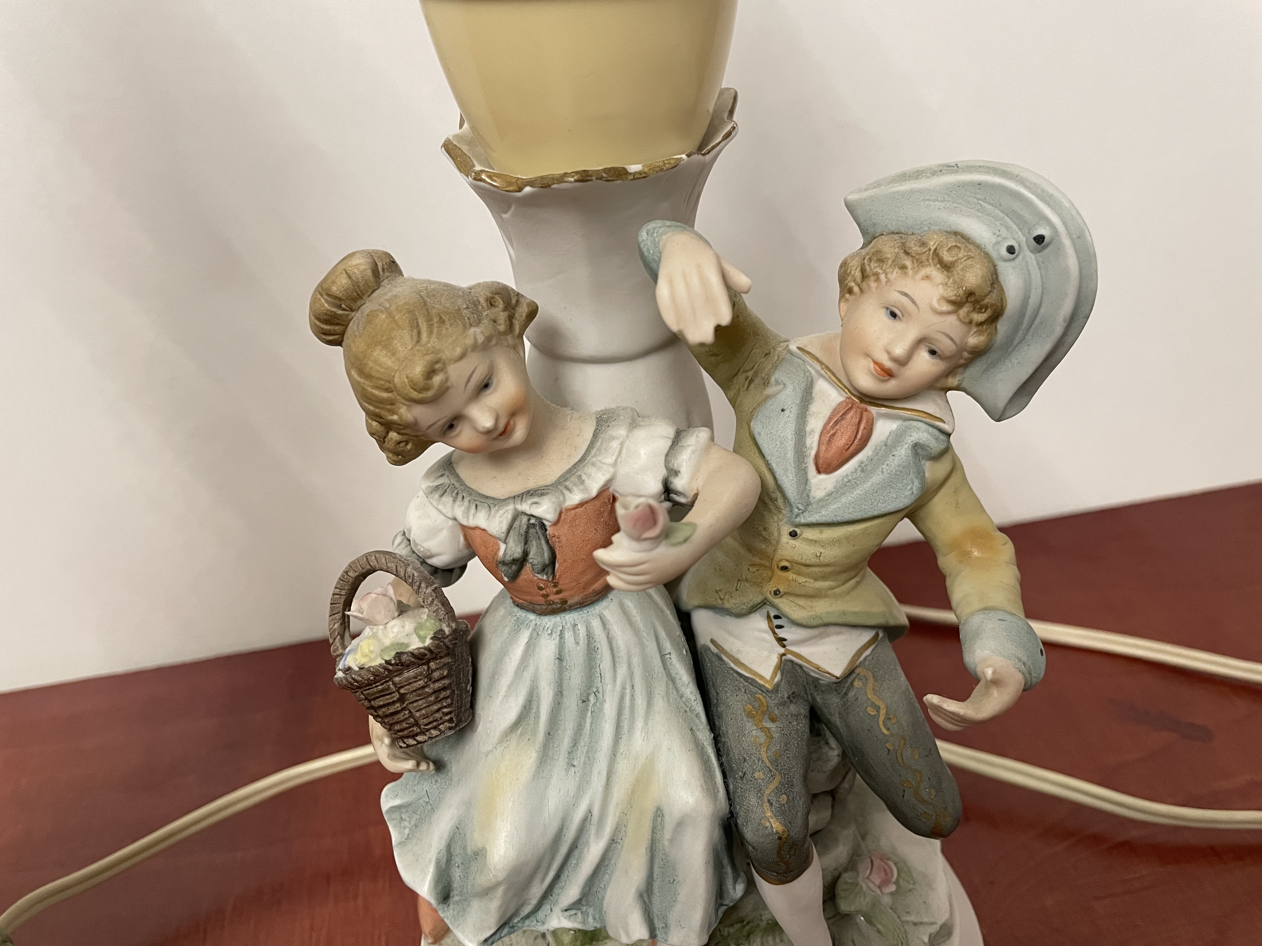 2 kleine tafellamp met lampenkapen van Duitse fabriek – foto 8 – kavel bij GSD Auctions, Zoeterwoude