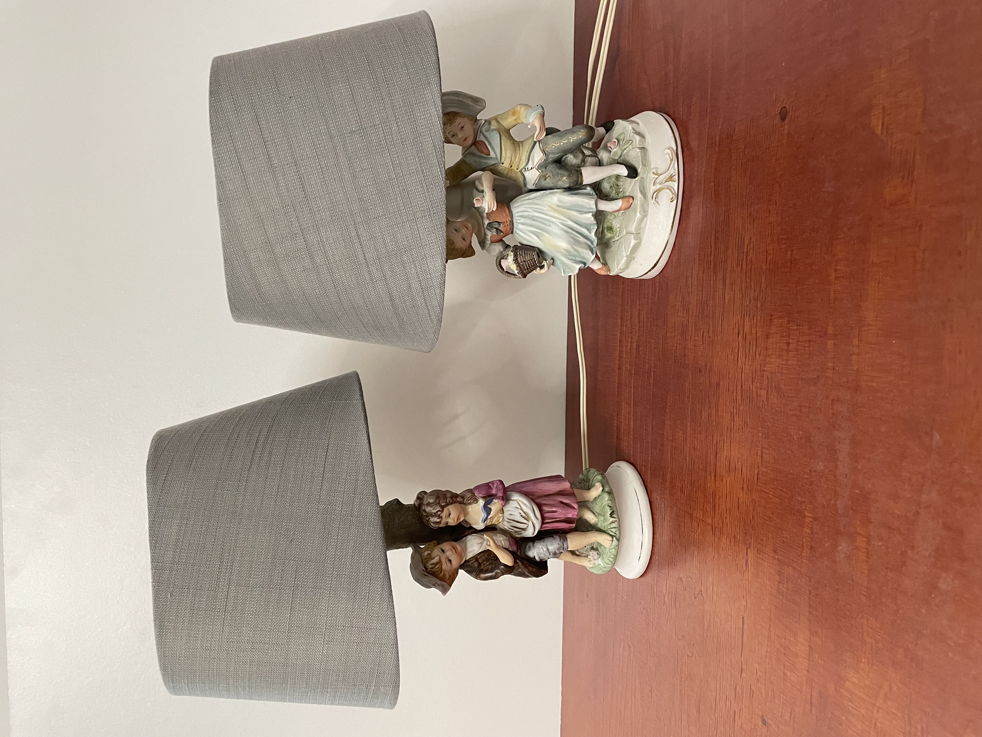 2 kleine tafellamp met lampenkapen van Duitse fabriek – foto 2 – kavel bij GSD Auctions, Zoeterwoude