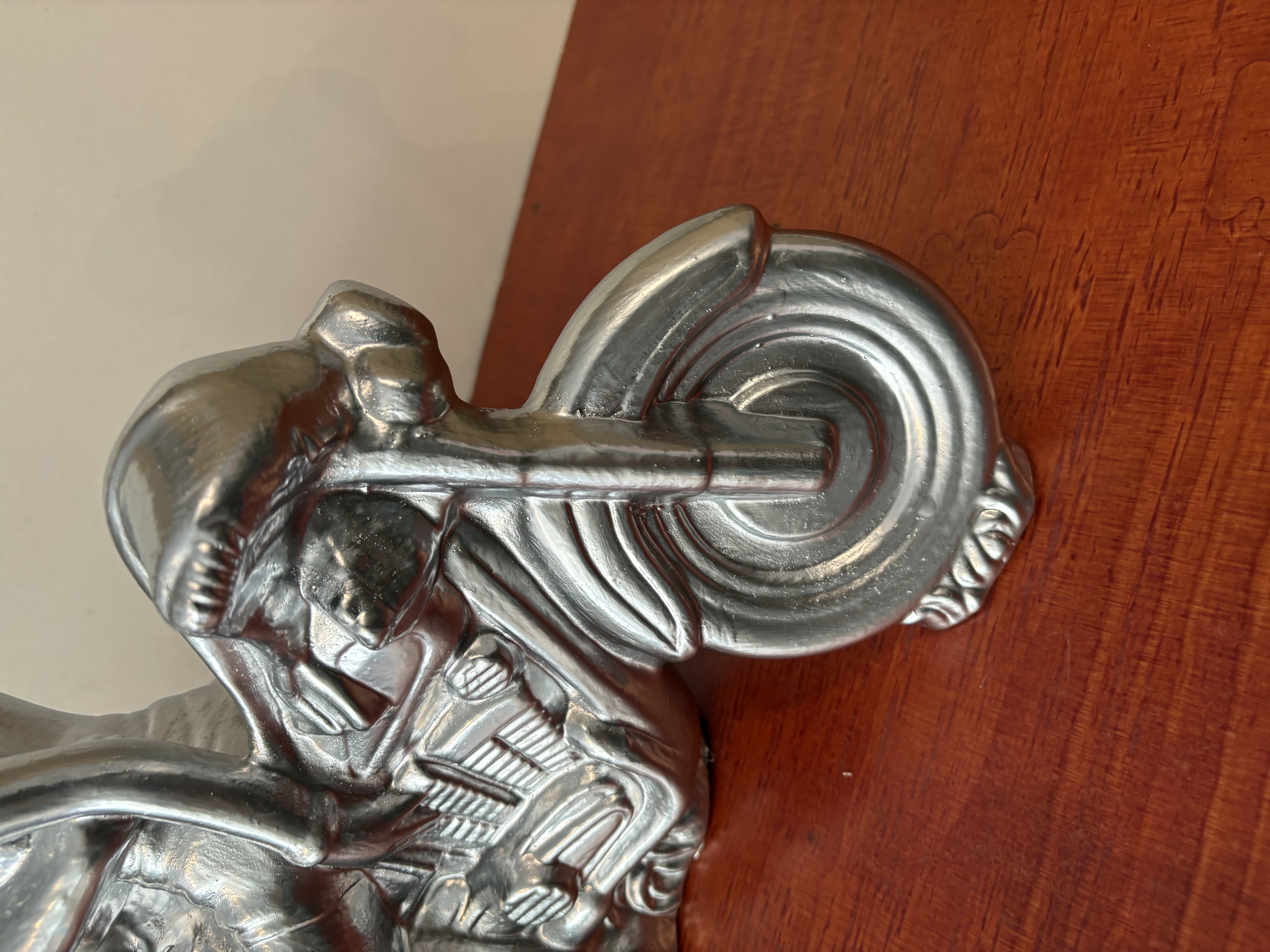 steel op motor, keramiek – foto 4 – kavel bij GSD Auctions, Zoeterwoude