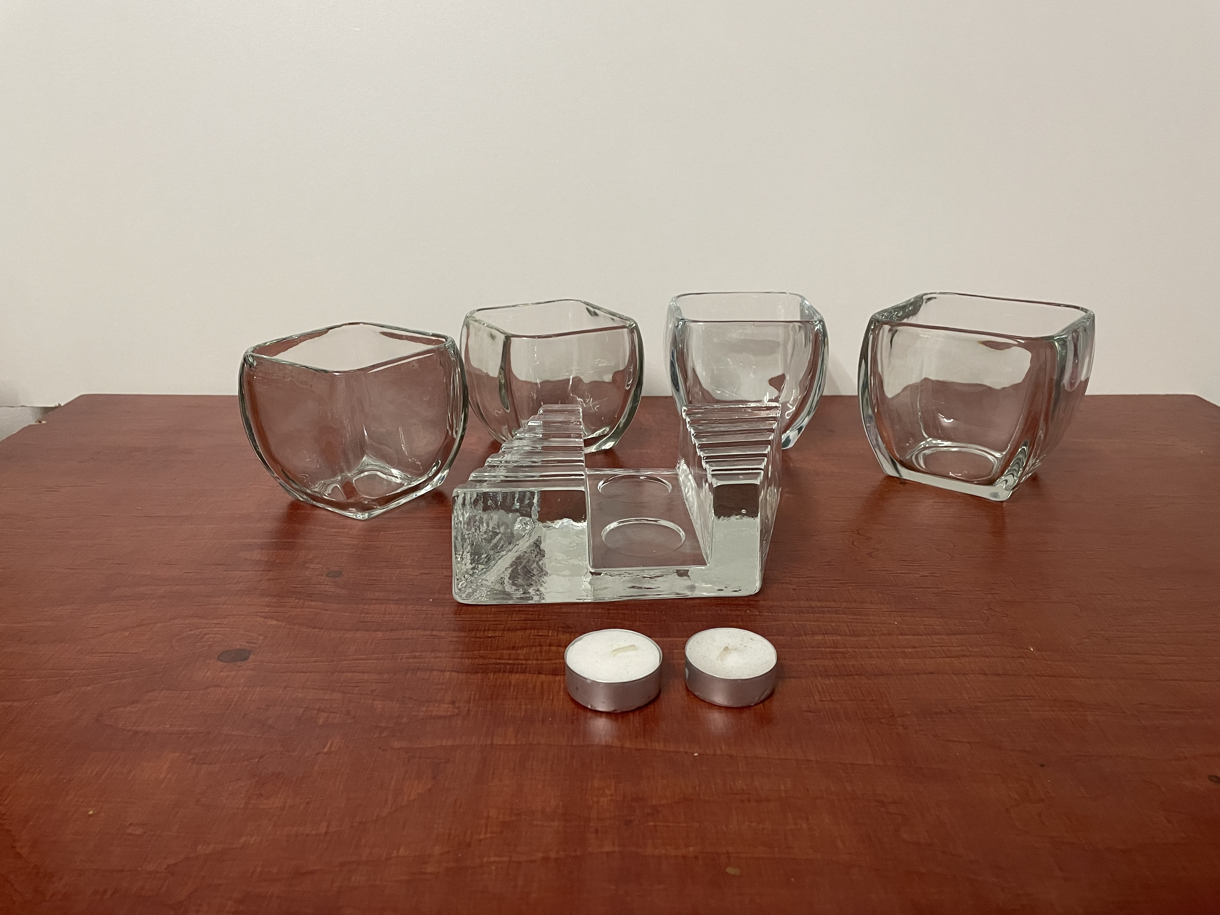 Kaars houder en bloempotten hele zware glaswerk – foto 2 – kavel bij GSD Auctions, Zoeterwoude